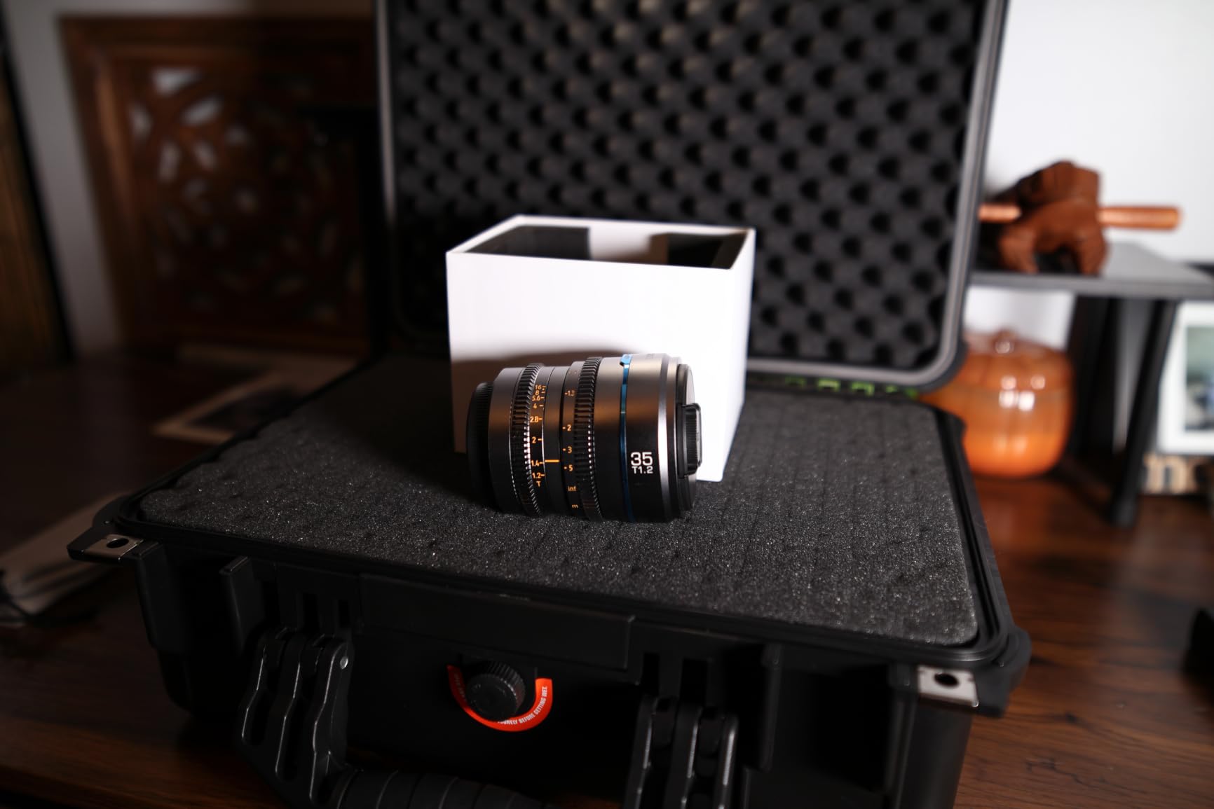 SIRUI Night Walker 35mm S35 Manual Focus Cine Lens, T1.2 Large Aperture Lens for E Mount Cameras, FX30, ZVE-10, A6500, A6600 (MS35E-B, Black) customer photo 2