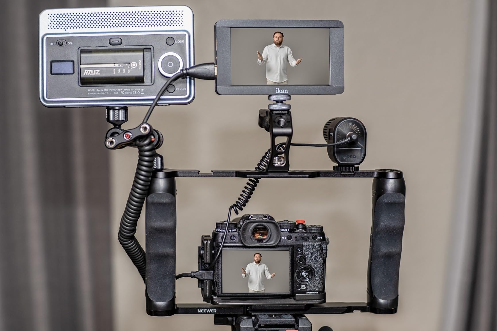NEEWER Universal Camera Cage & Top Handle with 3/8