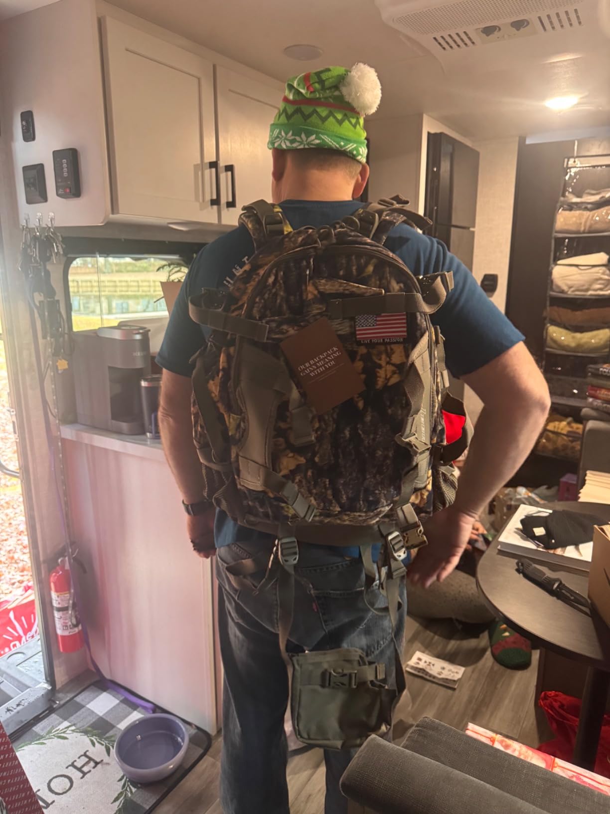 YVLEEN Hunting Backpack, Waterproof Camo Hunting Packs for Men, Durable Large Capacity Hunting Day Pack for Rifle Bow Gun customer photo 1