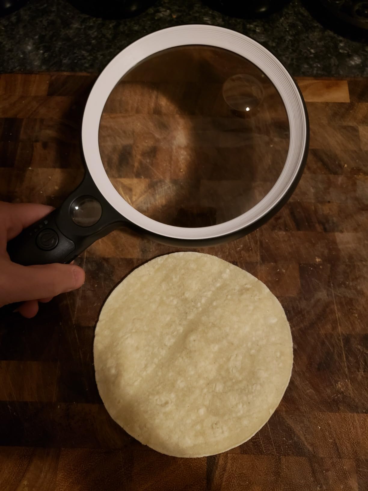 Large Magnifying Glass with 37 LED Light, 10X 20X 45X Handheld Illuminated Lighted Magnifier with 3 Light Modes Rechargeable Magnifying Glass for Seniors Reading, Inspection (White & Black) customer photo 1