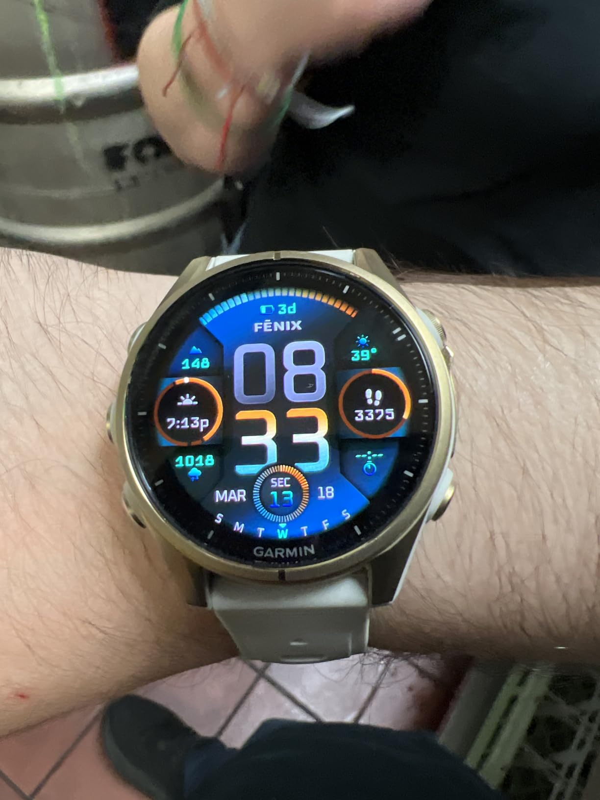 Garmin fēnix 8, Sapphire, 43mm, Fog Gray/Dark Sandstone | Premium Multisport Smartwatch, AMOLED Display, GPS, Built-In Flashlight, Dive-Rated, Built-In Speakers & Mic customer photo 1
