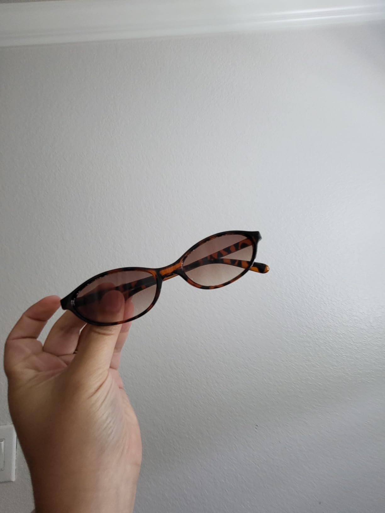 KUGUAOK Retro Oval Sunglasses for Women 90s Design Small Cat Eye Sun Glasses UV Protection Y2k Trendy Narrow Shades customer photo 2