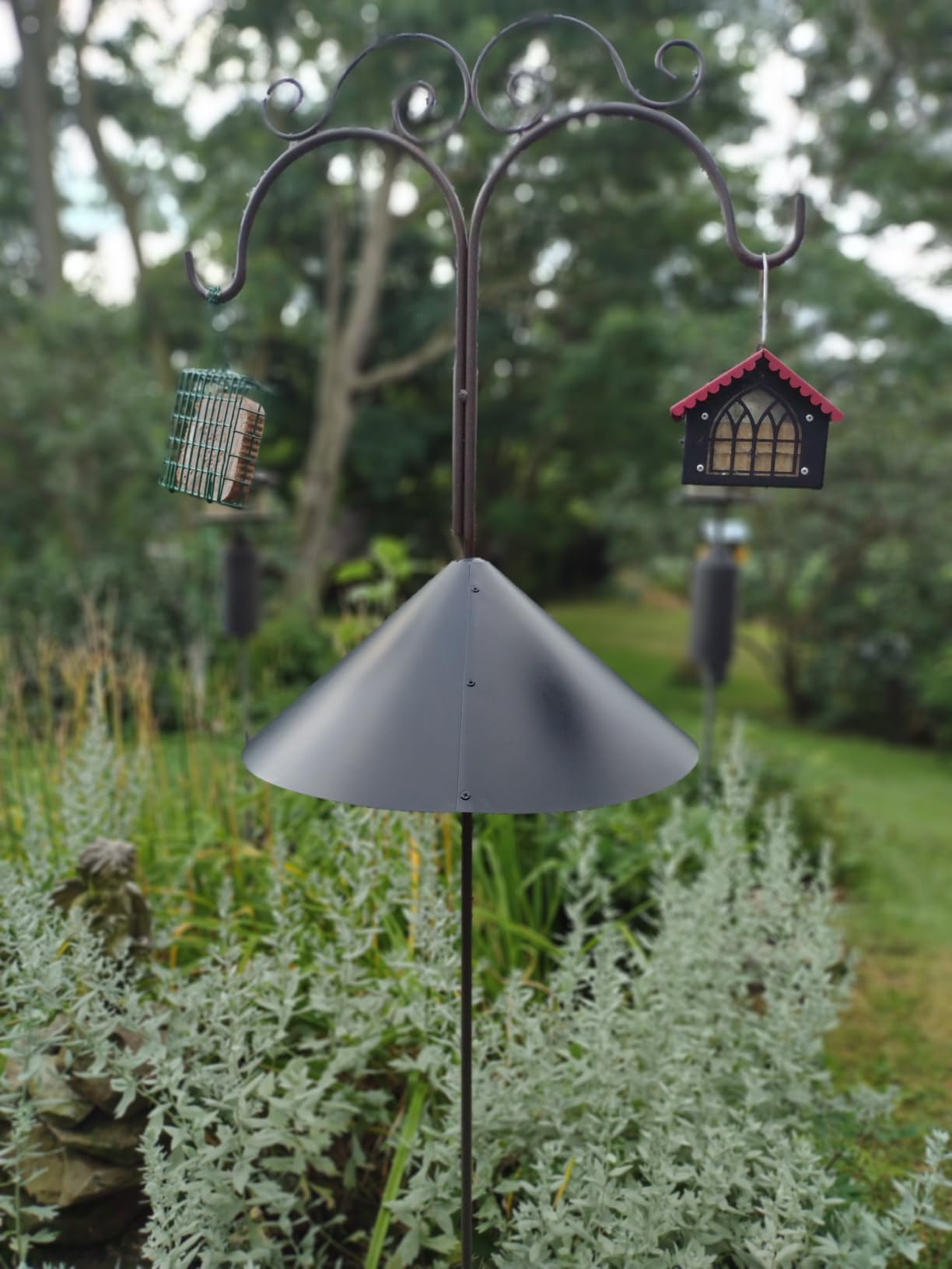 19 Inch Metal Squirrel Baffle for Bird Feeder Pole | Outdoor Squirrel Proof Bird Feeders, Bird House Guard for Shepherd's Hook, Rust Chew Proof Heavy Duty customer photo 1