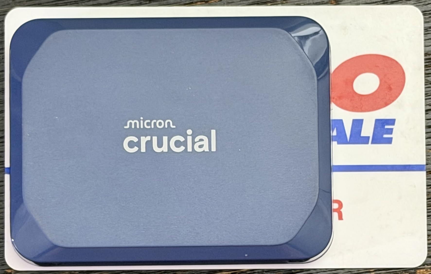 Crucial X10 1TB Portable SSD, Up to 2,100MB/s, USB 3.2 USB-C, External Solid State Drive, Compatible with Windows, Mac & Android, Durable Storage for Games, Photos & Files, Blue - CT1000X10SSD9-02 customer photo 1