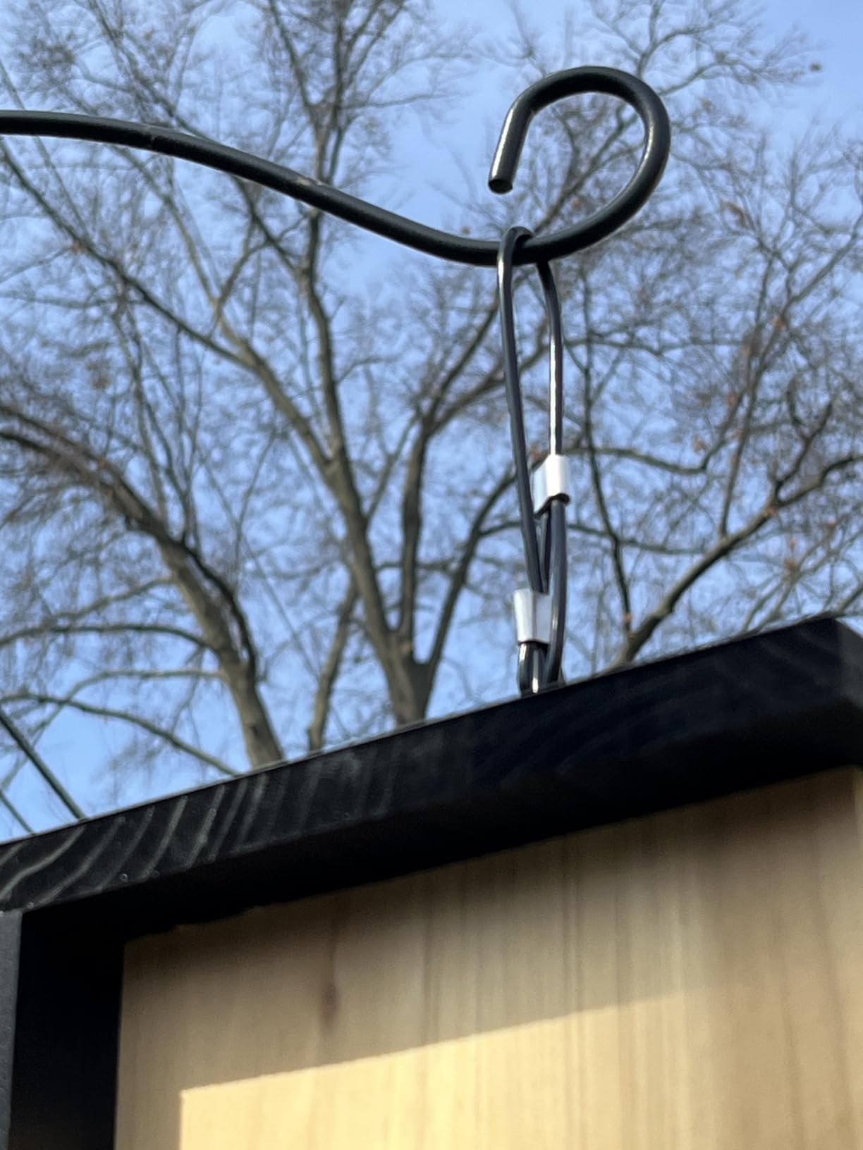 Bird House with Camera & Metal Cladding, Lifetime Free AI Bird ID | Remote Control & Solar Powered, 1080P FHD & Night Vision, Fits Bluebirds/Finches/Wrens/Chickadees, Great Gift for Bird Lovers customer photo 1