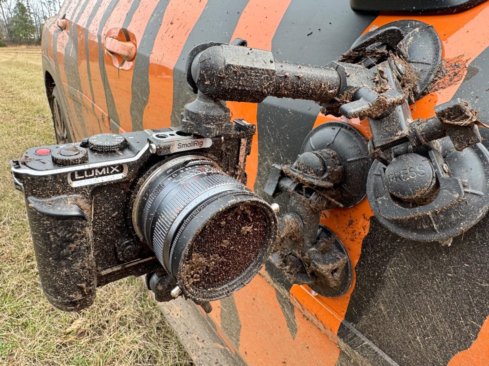 LUMIX S9 Mirrorless Camera, 24.2MP Full Frame with Phase Hybrid AF, New Active I.S. Technology - DC-S9BODYK9 (Black) customer photo 2
