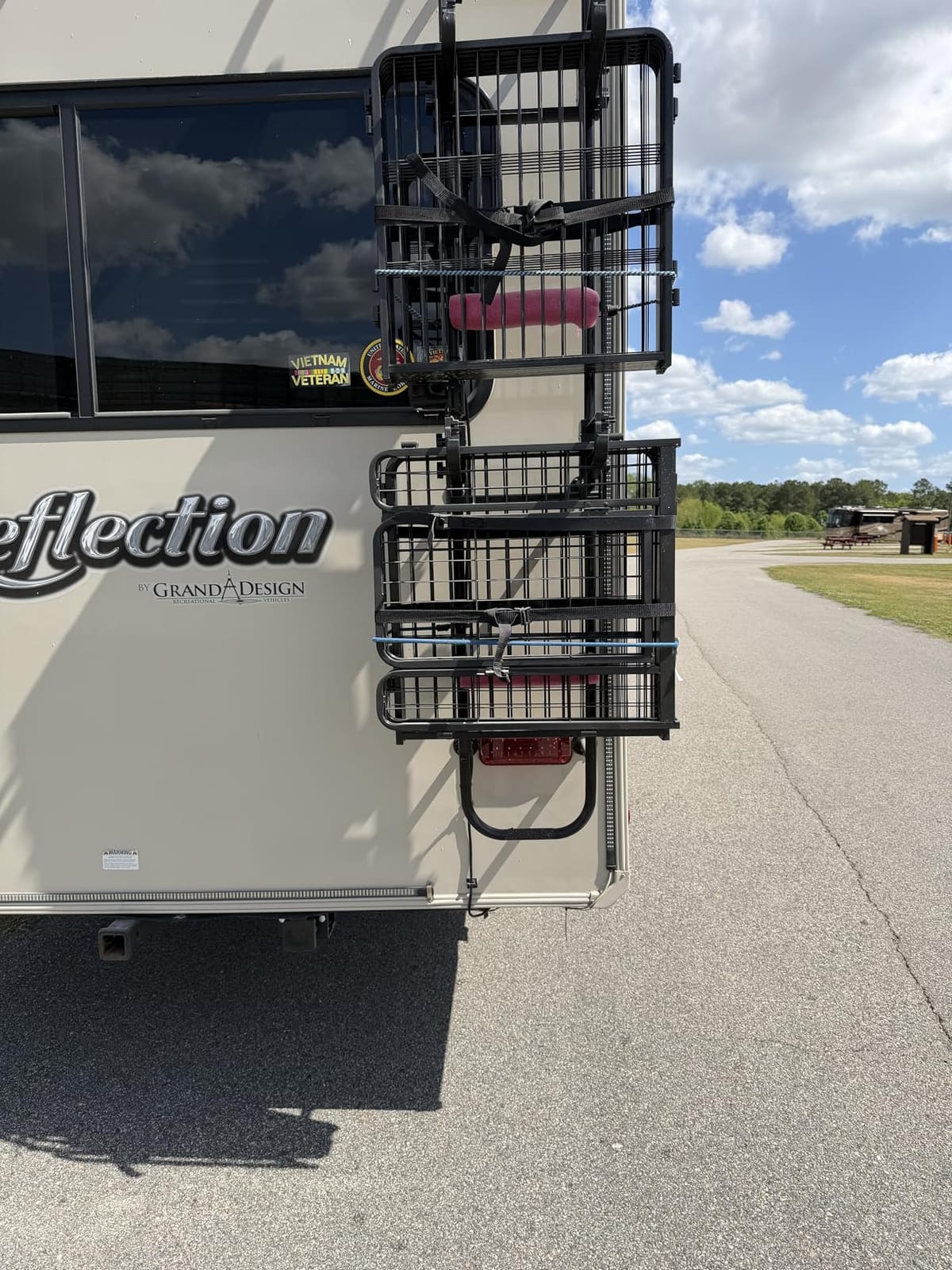 Camco Clamp-N-Carry Lockable RV Ladder Chair and Bike Rack, 51430 customer photo 2