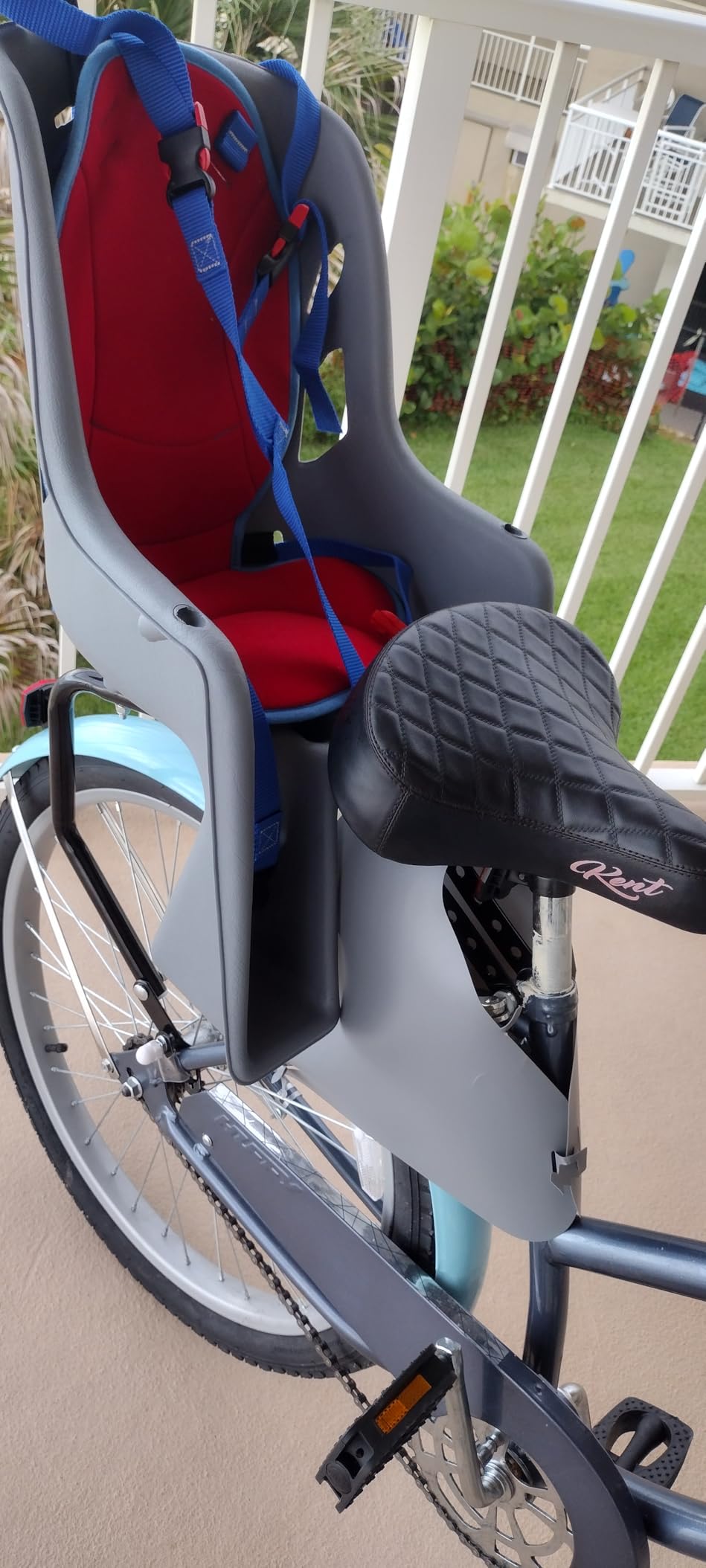 Bell Cocoon 300 Rear Mount Child Bike Seat — 5-Point Harness, Spoke Guard, Fits 26–27 in Bikes, Up to 40 lbs, Ages 1+ customer photo 1