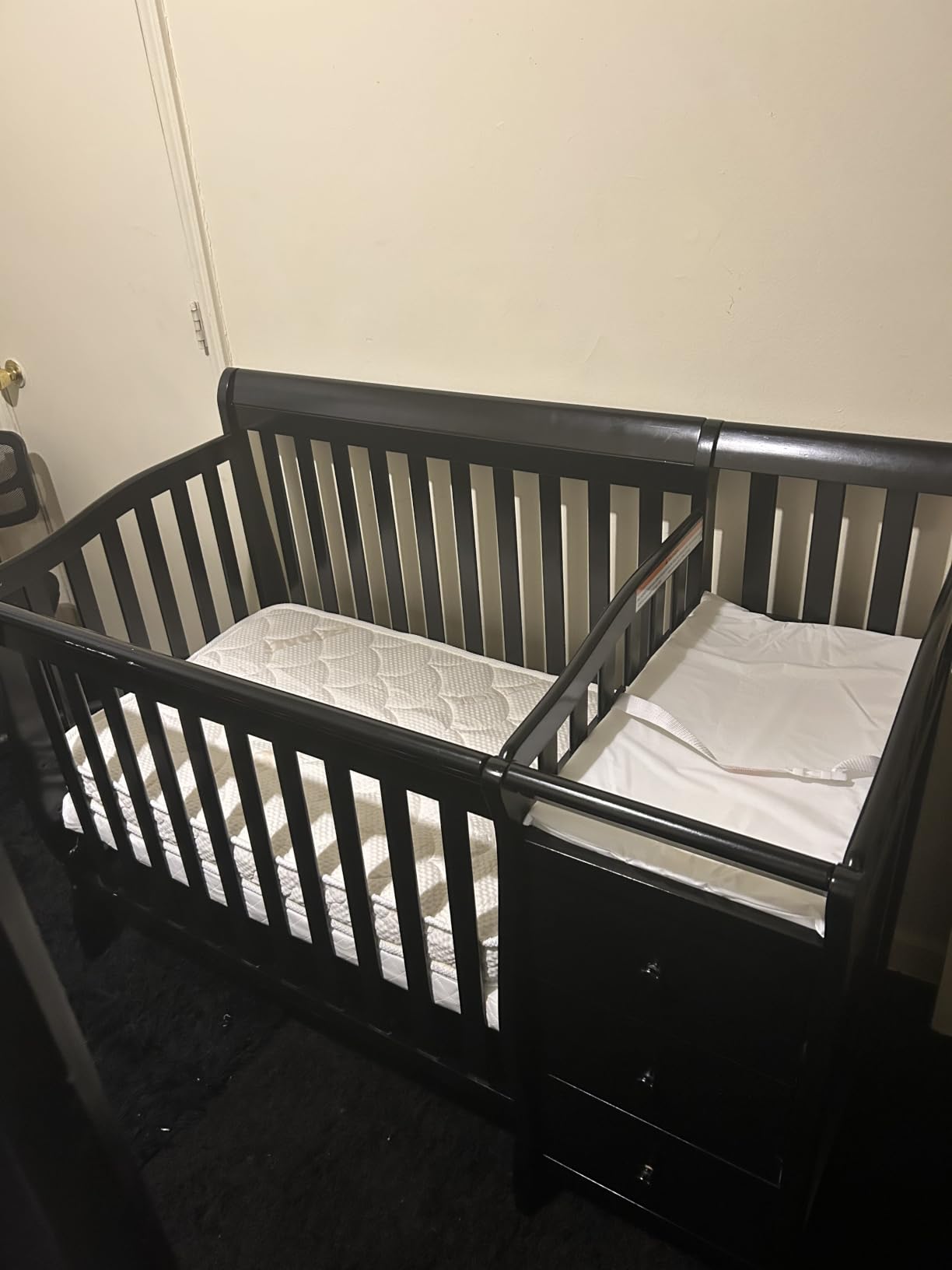 Dream On Me Jayden 4-in-1 Convertible Mini Baby Crib with 3 Drawer Changer customer photo 1