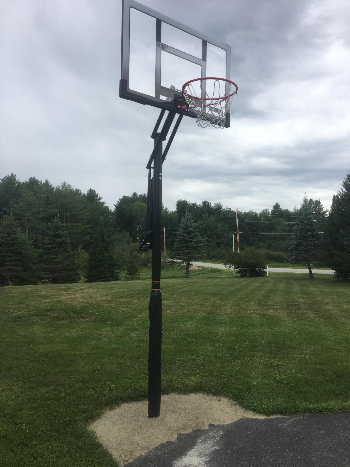 Lifetime 71281 In Ground Power Lift Basketball System, 52 Inch Shatterproof Backboard customer photo 2
