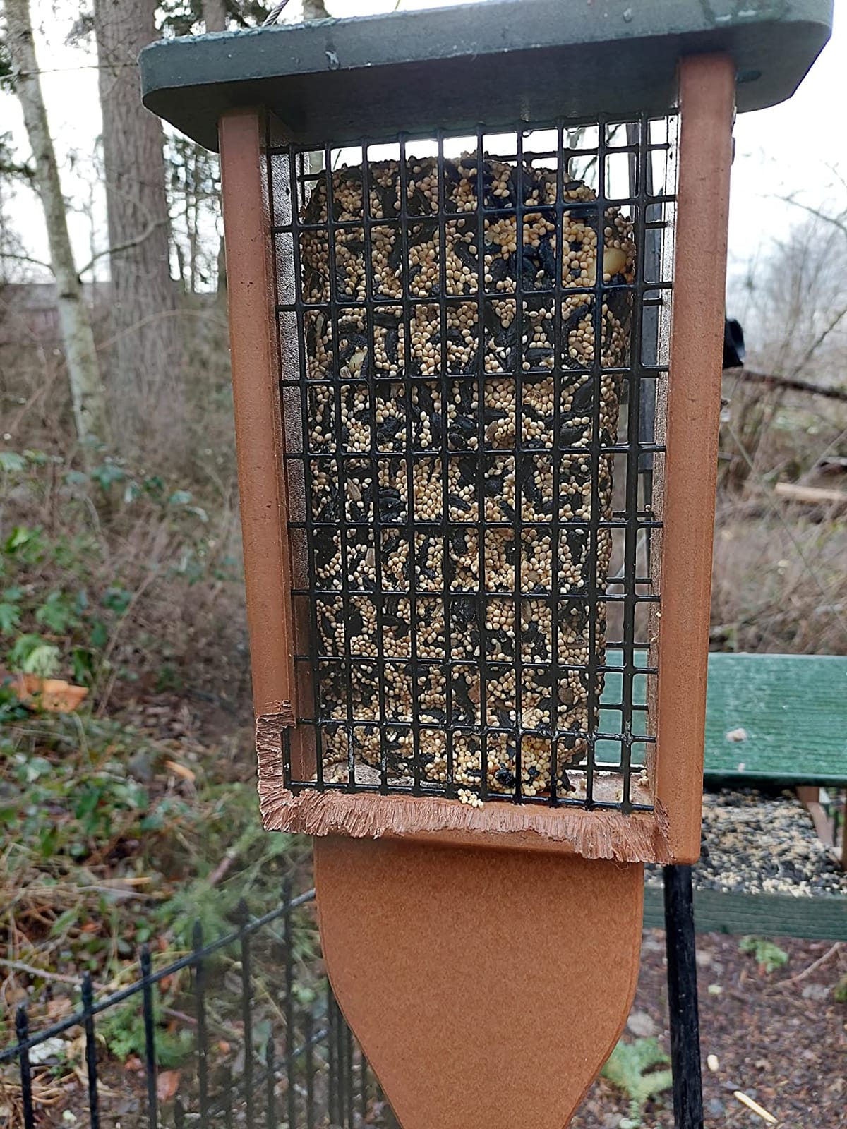 Kettle Moraine Recycled Plastic Double Suet Cake Tail Prop Suet Bird Feeder with Hanging Cable customer photo 1