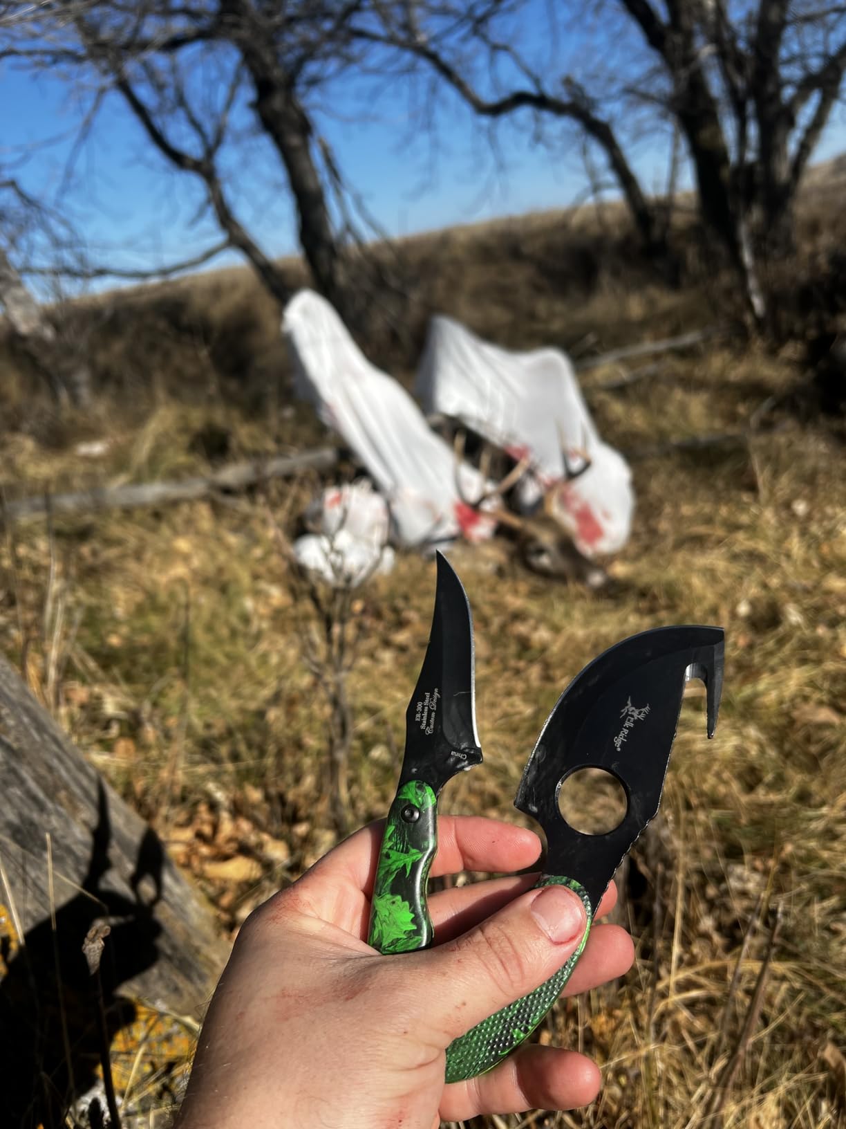 Elk Ridge ER-300 Series, 2-Piece Fixed Blade Hunting Knife Set with Gut Hook and Caping Knife, 3Cr13MoV Steel, Wood Handle, Nylon Sheath, 7 Inch and 6.4 Inch (Camo) customer photo 1