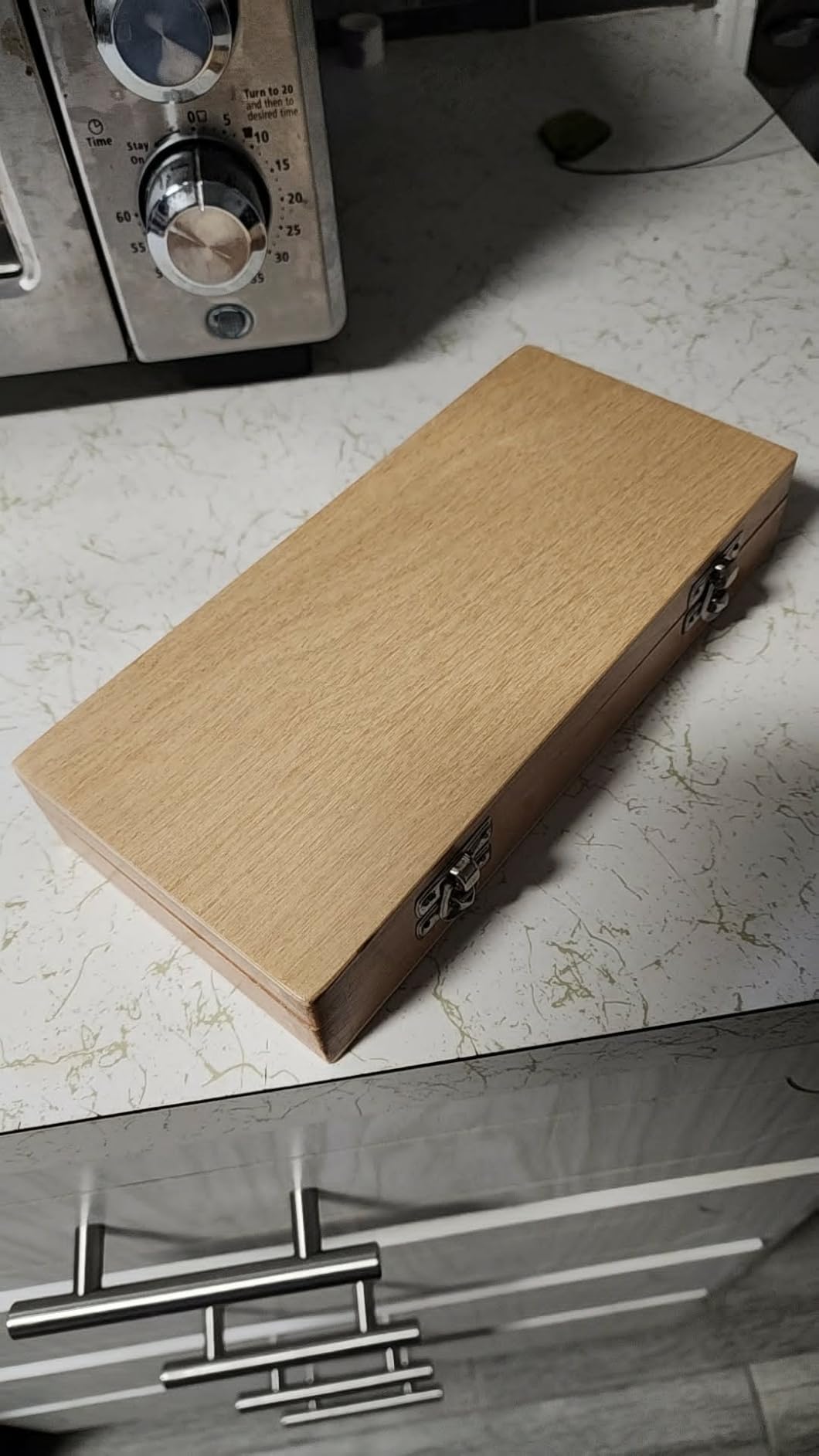 United Scientific™ Wooden Microscope Slide Box, 50 Slots with Hinged Lid customer photo 2
