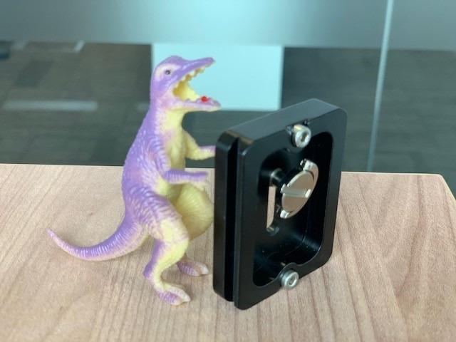 NEEWER Universal Arca Type Quick Release Plate All Metal w/ 1/4 Inch Screw customer photo 2