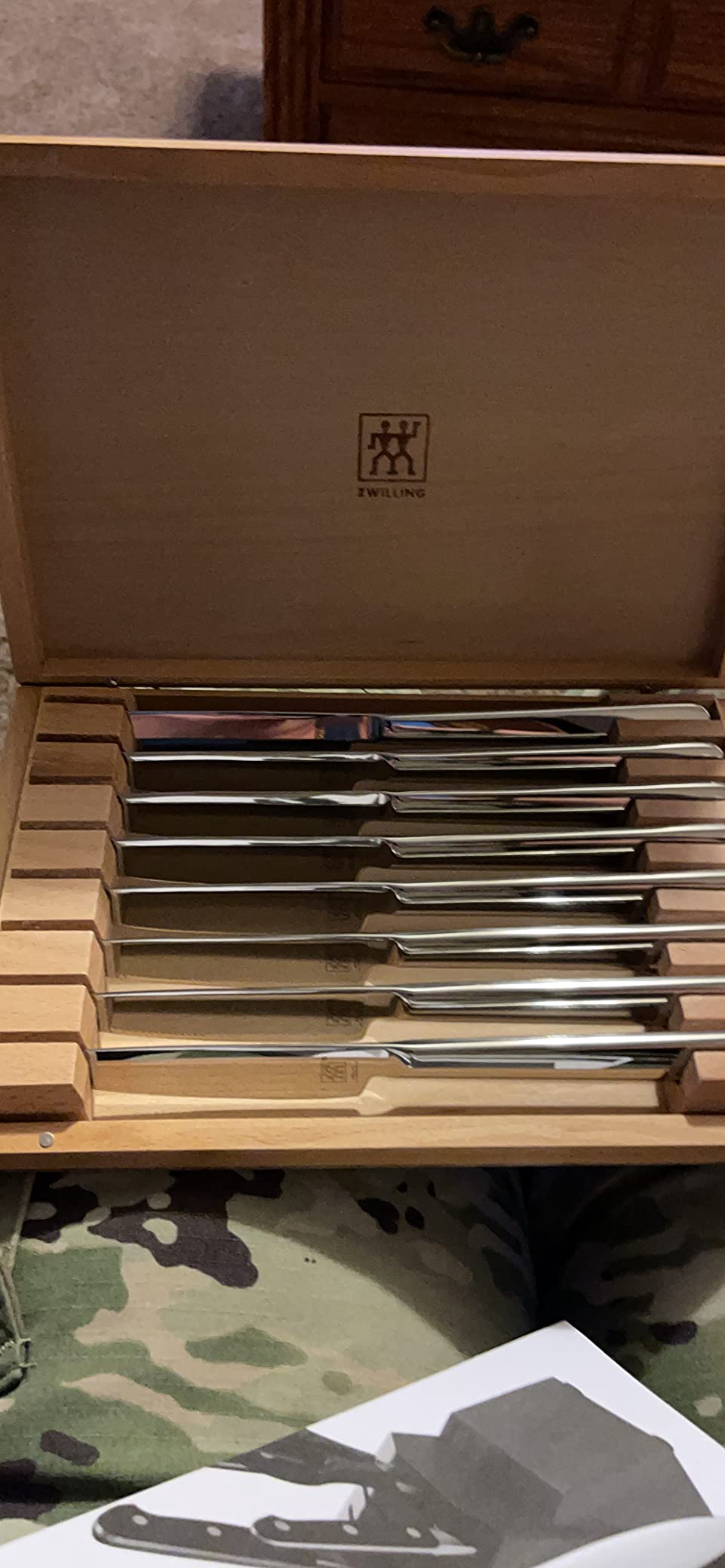 Zwilling Ultra-Sharp Steak Knives Set of 8 with Wood Gift Box customer photo 1