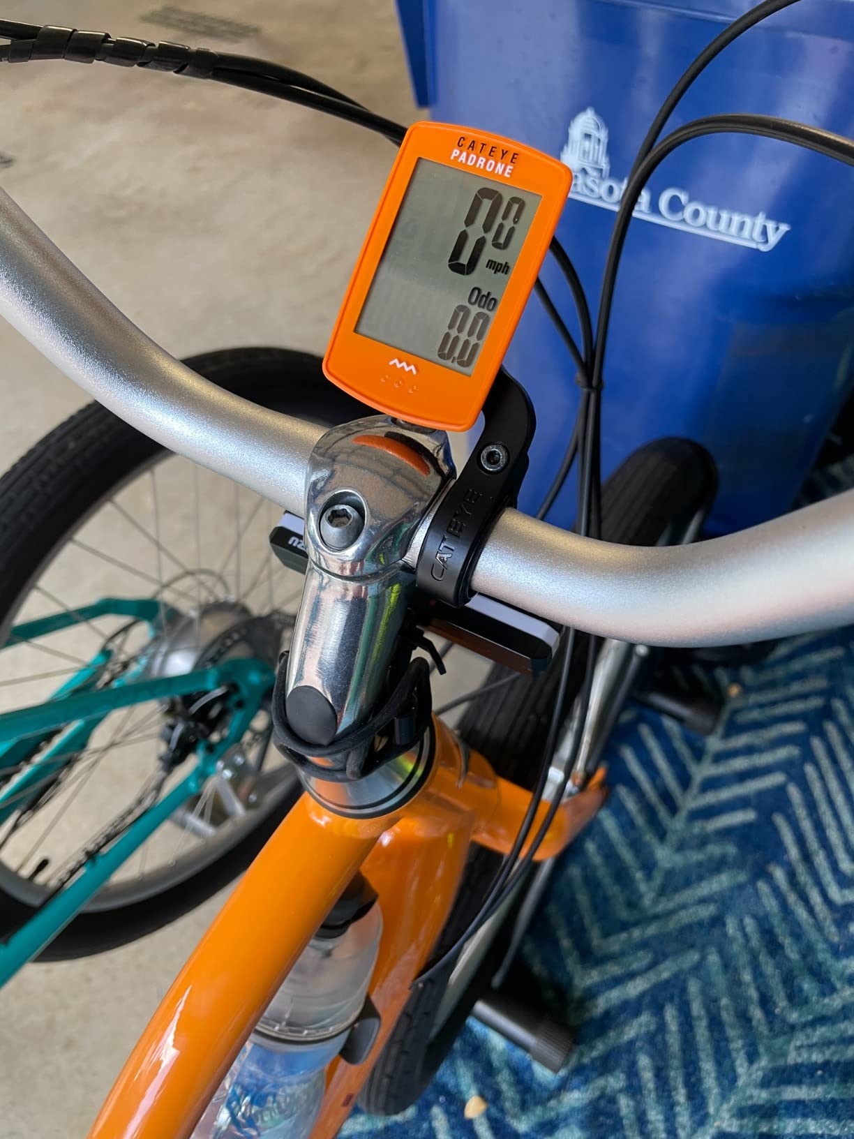 CATEYE Padrone Wireless Bike Computer – Oversized Display Cyclocomputer, Wireless Speedometer & Odometer, FlexTight™ Mount, Auto Start/Stop, Programmable Odometer customer photo 1