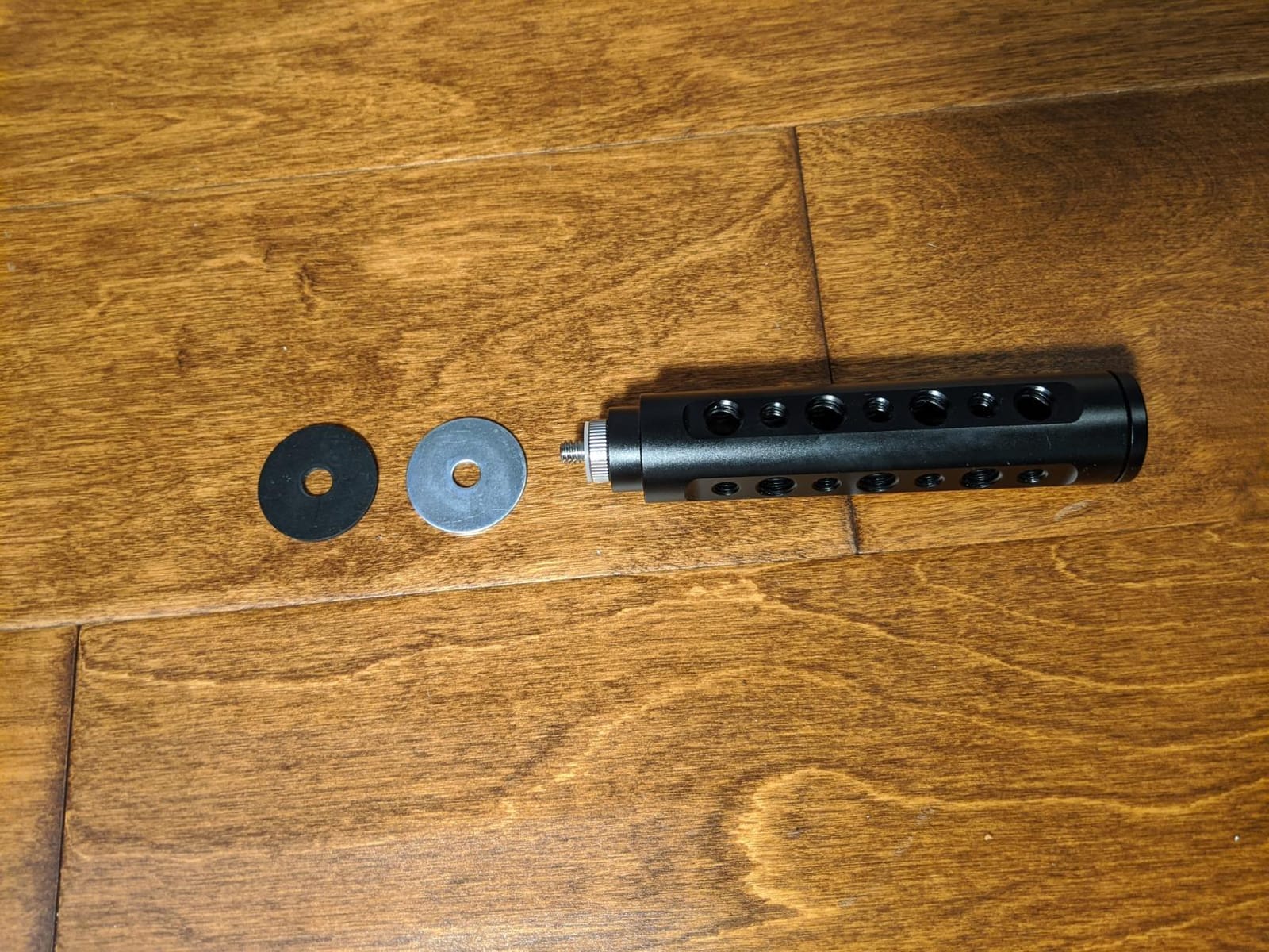 CAMVATE Aluminum Camera Handle Grip for Camera Light Moniter Mount(Black) customer photo 1