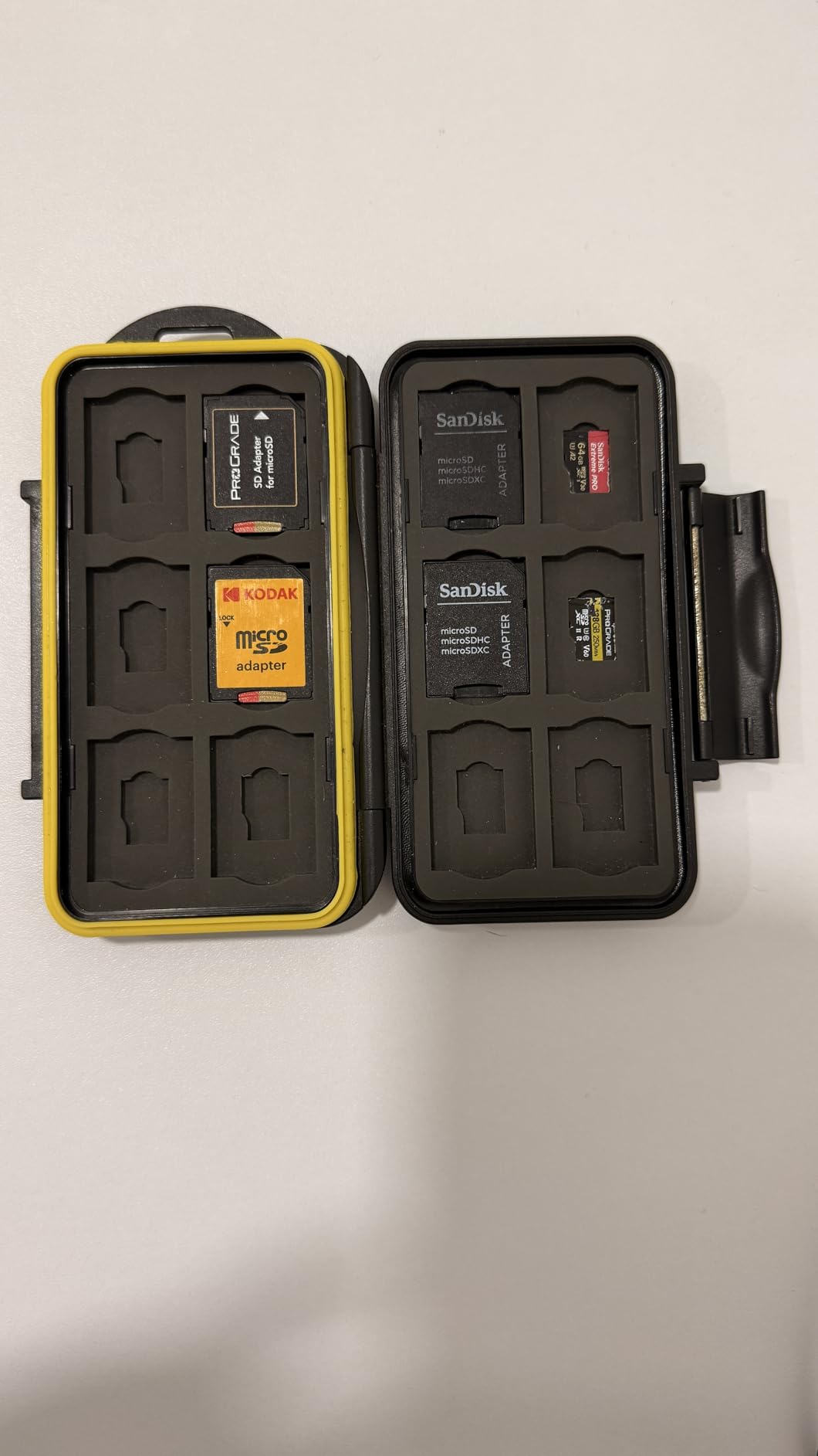Kiorafoto 24 Slots Memory Card Case for SD Micro SD TF,IPX5 Water-Resistant customer photo 2