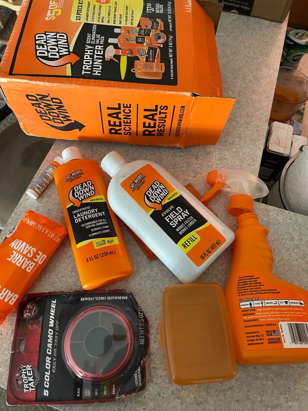 DEAD DOWN WIND Trophy Hunter Scent Eliminator, 10 Piece Kit customer photo 1