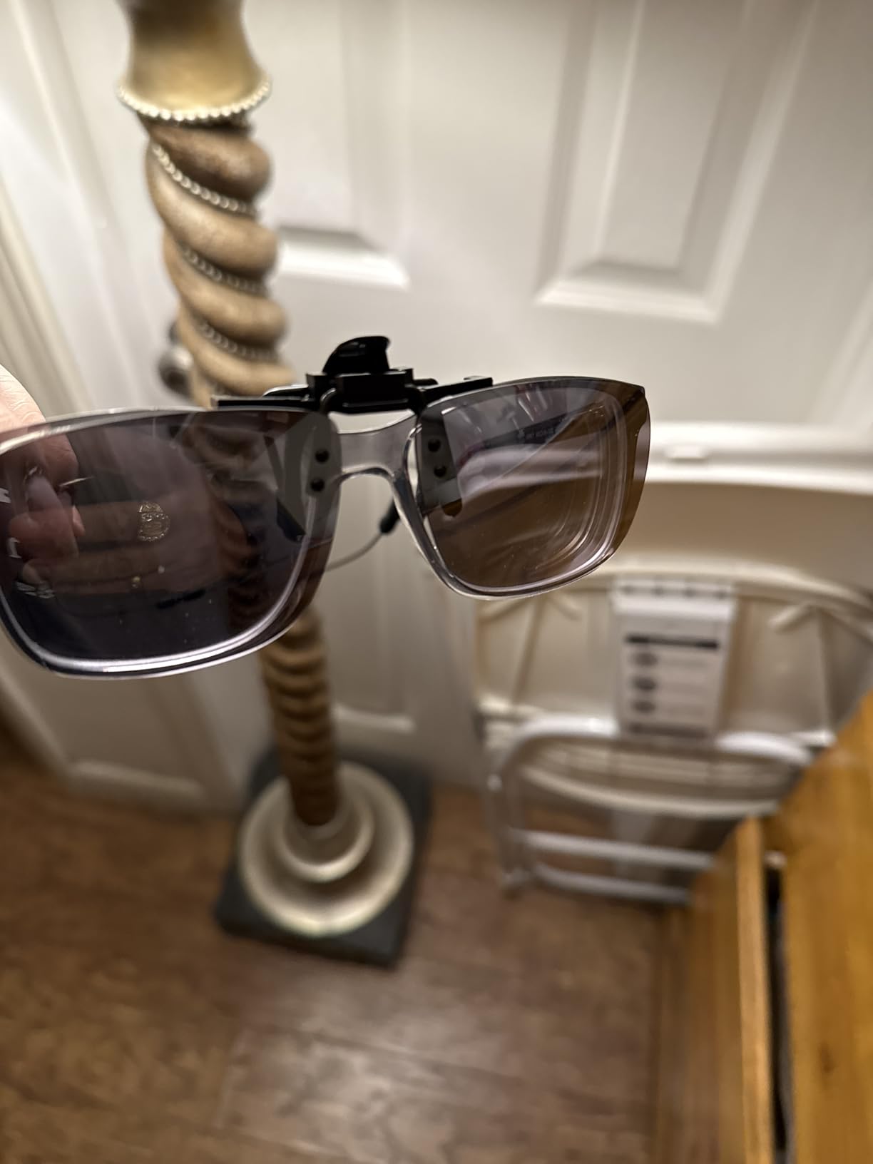 WANGLY Polarized Unisex Clip on Flip up Sunglasses over Prescription and Reading Glasses Frames customer photo 1