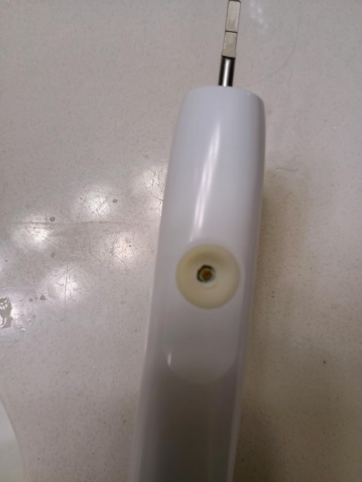 Phillips Sonicare Sonicare ProtectiveClean Removes up to 7x More Plaque, Long lasting 4 day Battery Life Rechargeable Electric Toothbrush, White/Grey customer photo 2