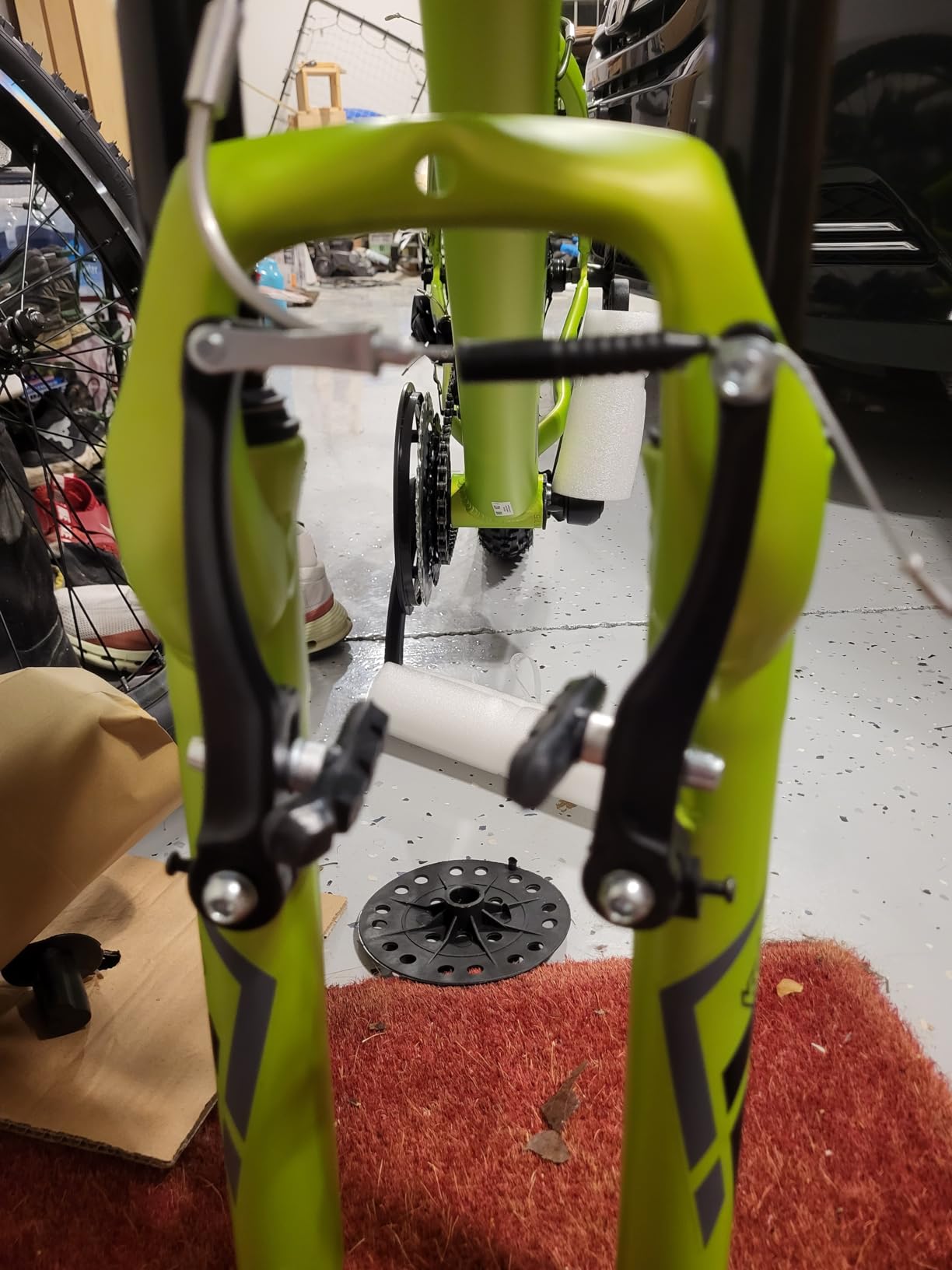 Huffy Hardtail Mountain Trail Bike 24 inch, 26 inch, 27.5 inch, 24 Inch Wheels/16.75 Inch Frame, Matte Acid Green customer photo 2