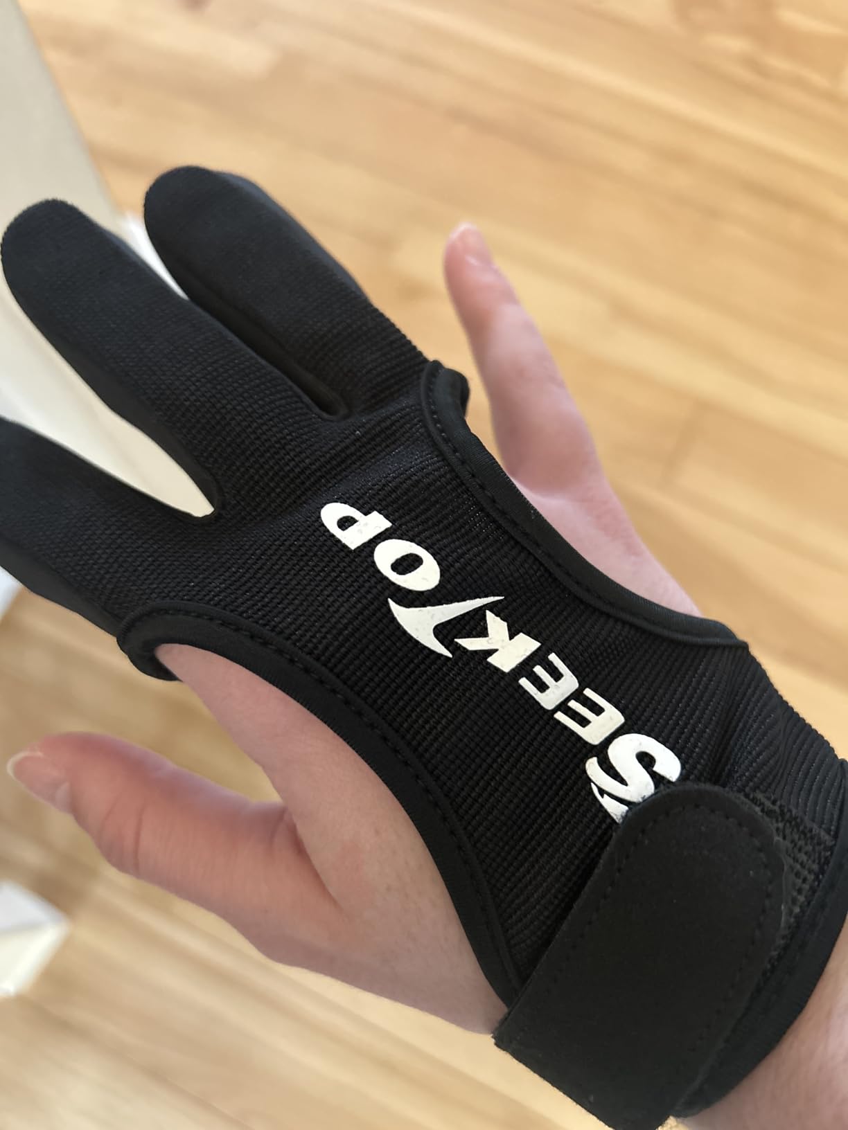 Seektop Archery Gloves Shooting Hunting Leather Three Finger Protector | Archery Glove Guard for Men Women, Youth Adult Beginner customer photo 1