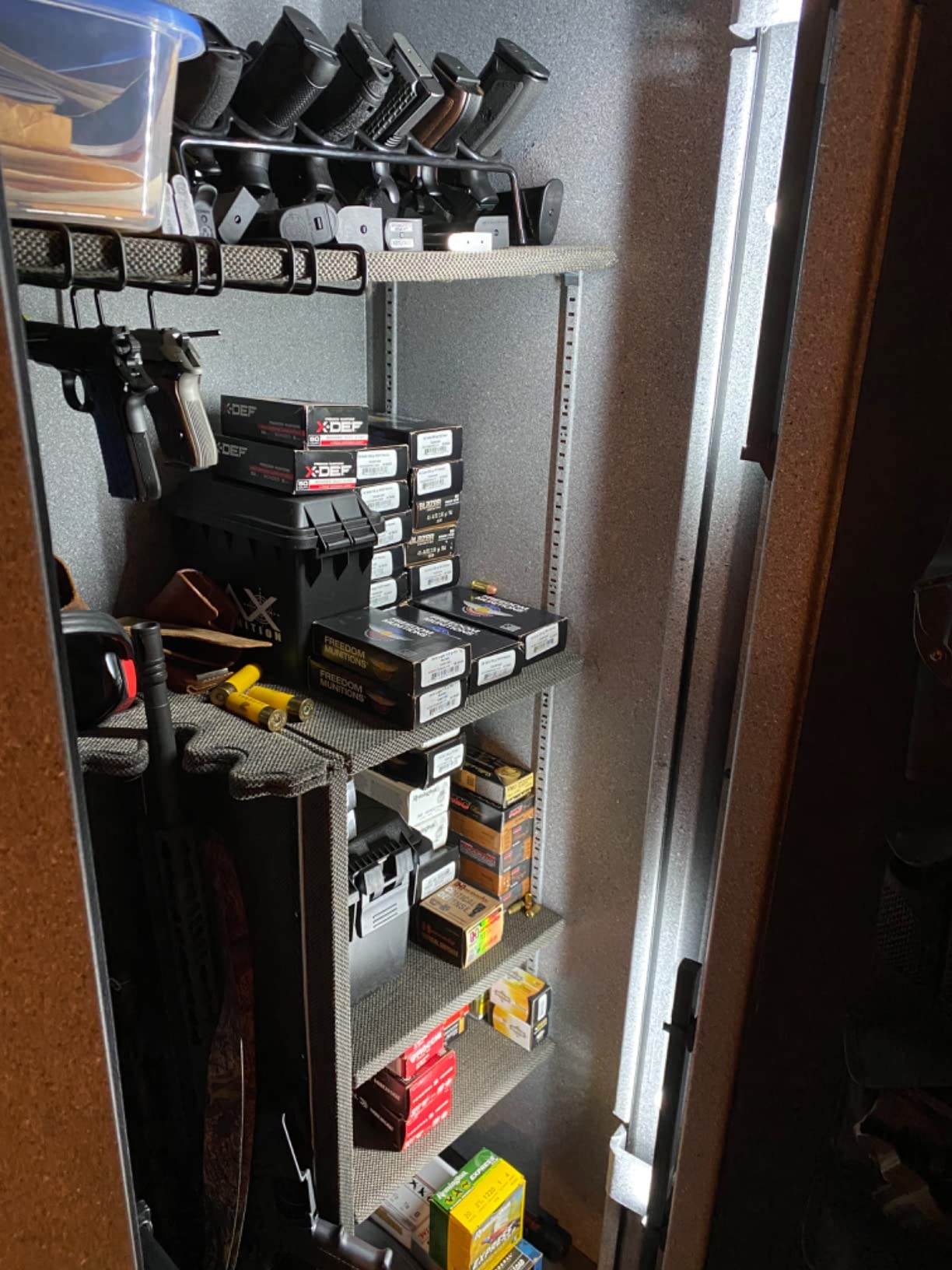 Hornady 96001 Cordless Led Safe Light (20 Led White) customer photo 1