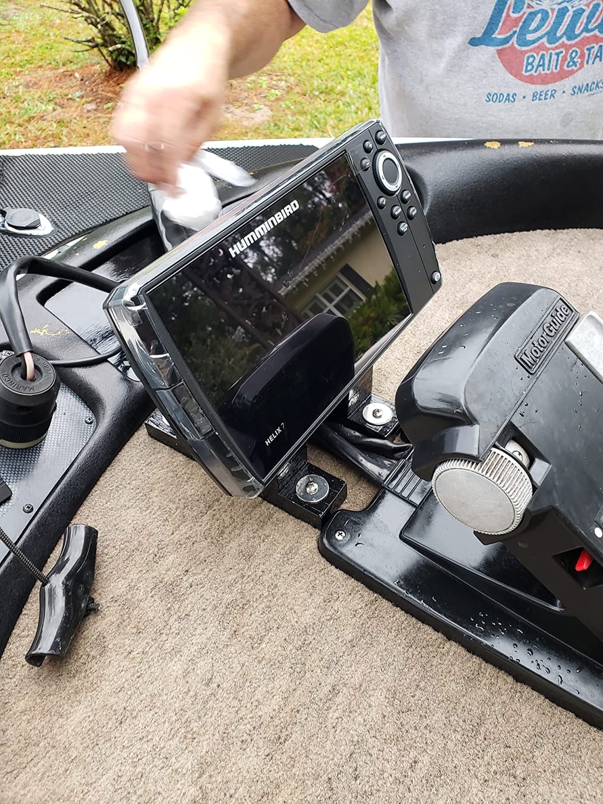 Humminbird 411070-1 HELIX 7 CHIRP MEGA DI GPS G3N Fish Finder customer photo 1