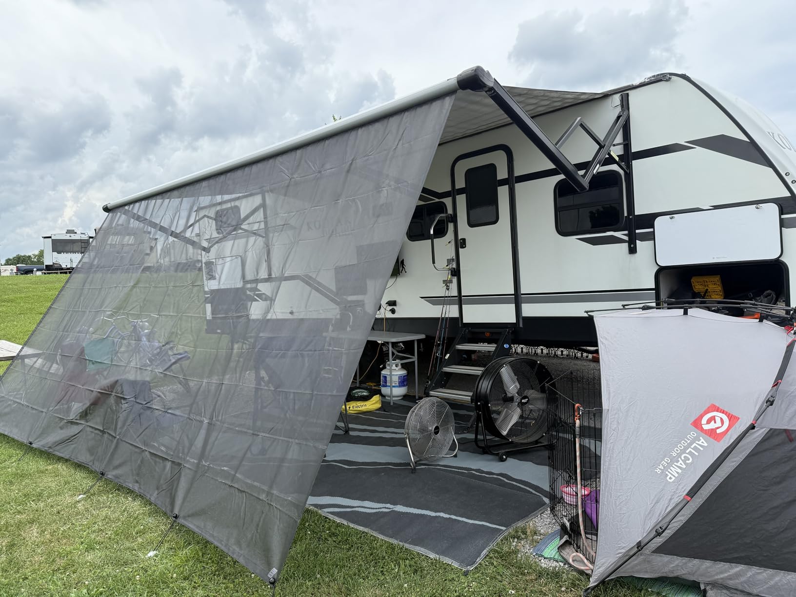 RV Awning Sun Shade Screen for Side Panel, 9'6'' X 7'6'', Black customer photo 1