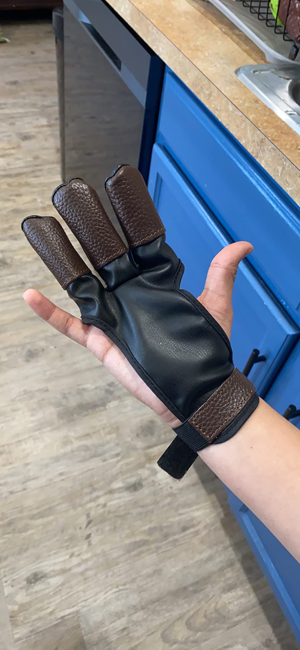 Archery Glove - Three Finger Tab with Durable Leather Finger Protector for Recurve & Longbow Bows - Comfortable Guard for Men, Women, & Youth - Ideal for Archery Hunting & Target Practice customer photo 1