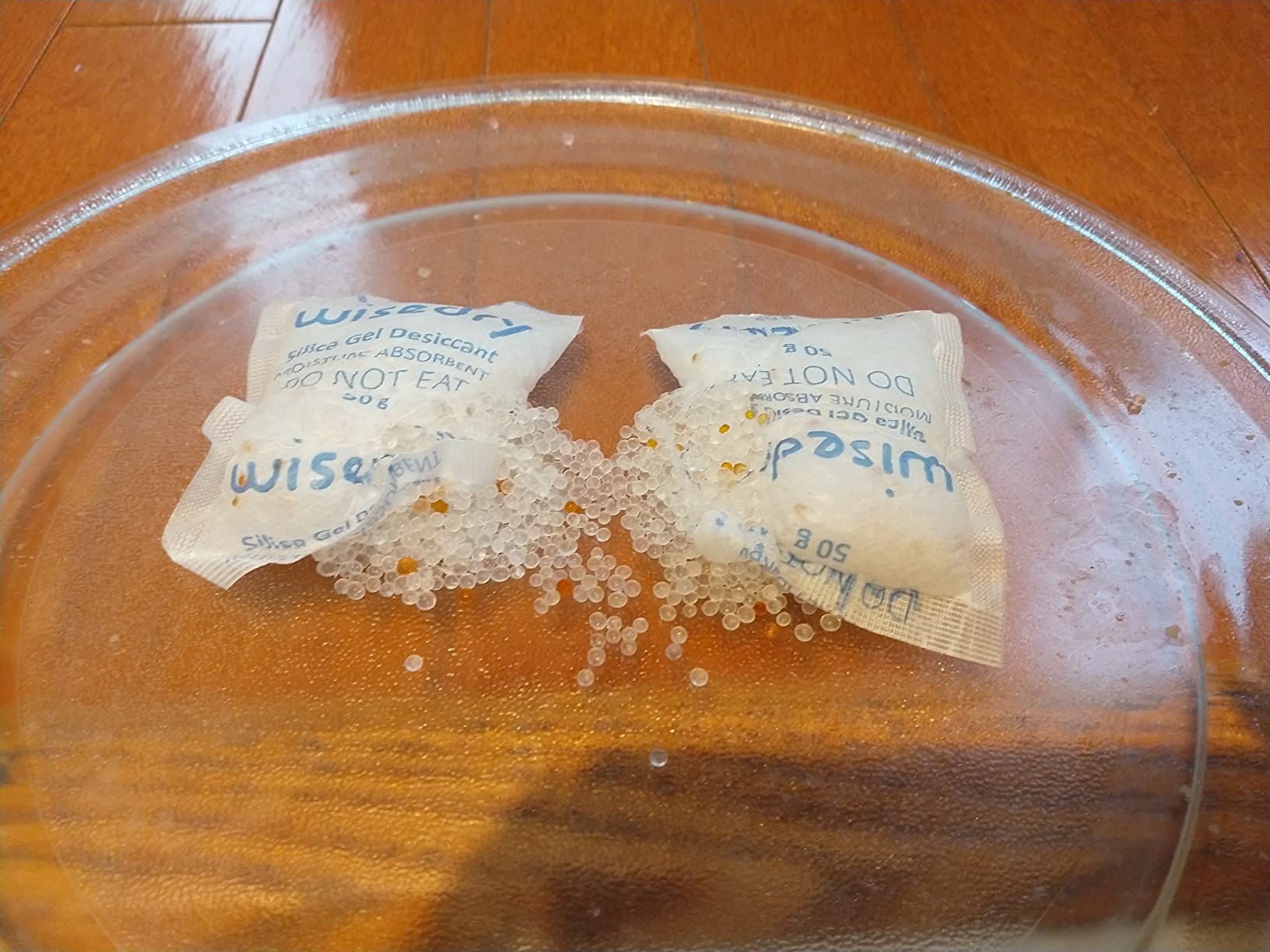wisedry 50 Gram [10 Packs] Silica Gel Packets, Microwave Fast Reactivate Desiccant Packs with Indicating Beads, Reusable Silica Packets for 3D Filament, Drawers, Electronics, Valuables & Safes customer photo 1