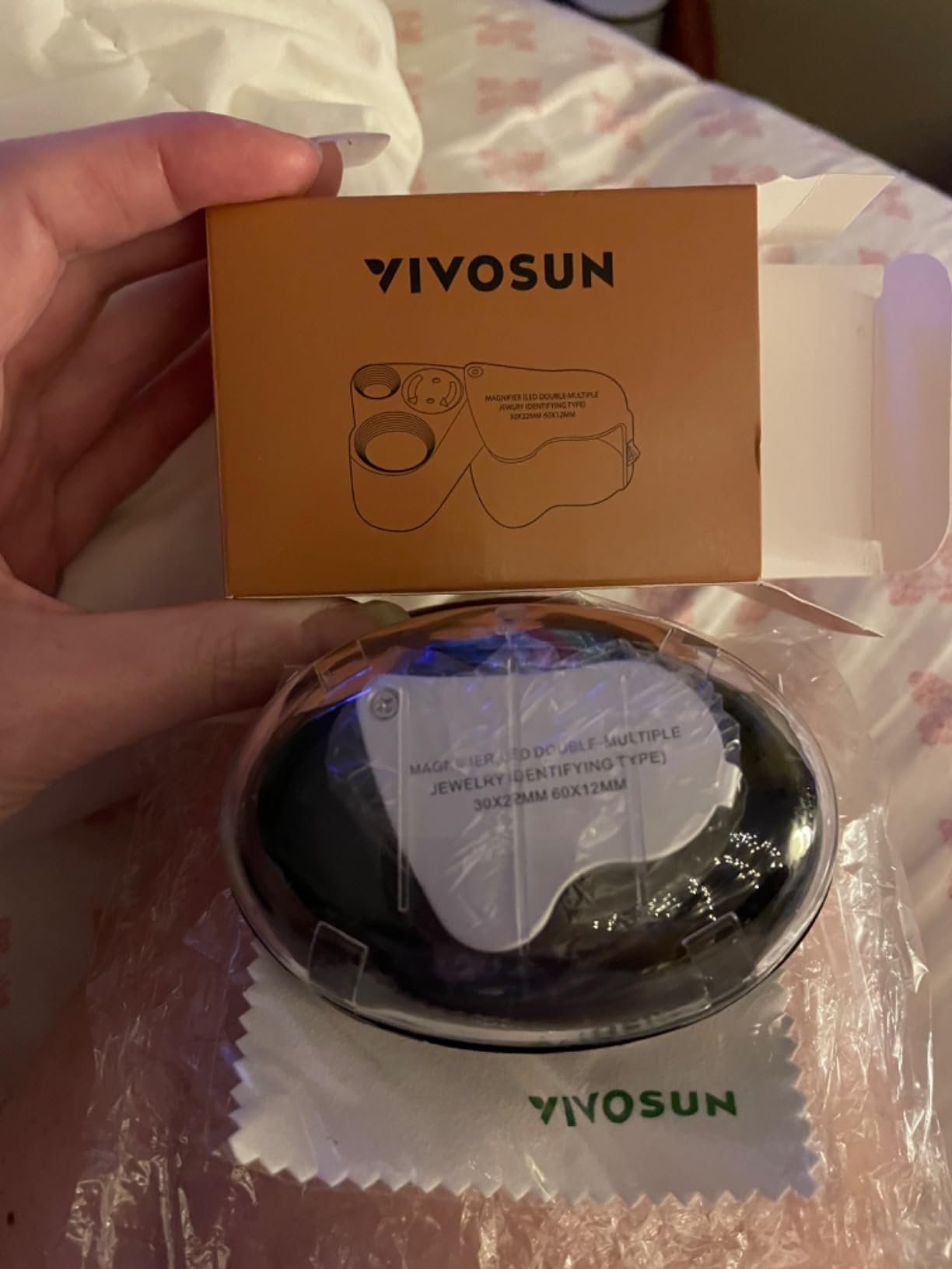 VIVOSUN 30X 60X Illuminated Jewelers Loupe with LED Light, Black, 1-Pack customer photo 2