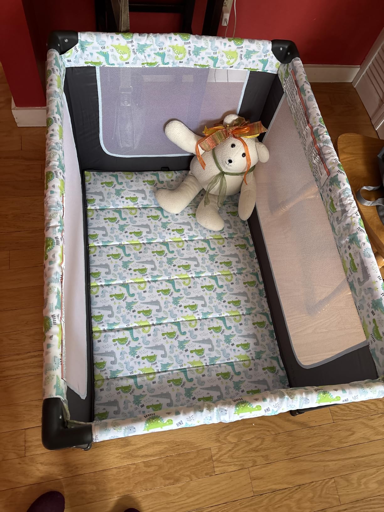 Dream On Me Zodiak Portable Playard, Compact for Travel, Carry Bag, Black customer photo 1