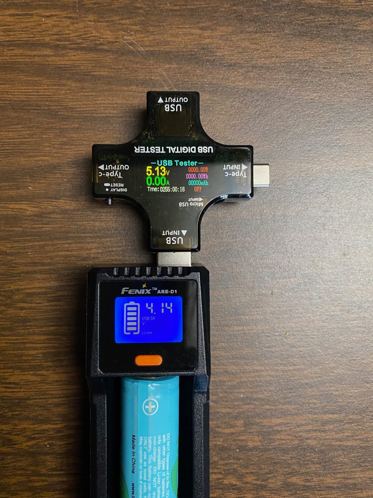 EdisonBright Fenix ARE-D1 USB Powered Smart Battery Charger for 21700/18650/16340 BBX5 Battery Carry Case customer photo 1