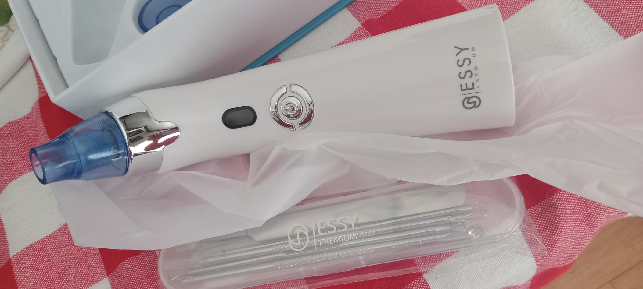 Essy Blackhead Remover Facial Cleanser Machine for Pimple Suction (Blue) customer photo 1