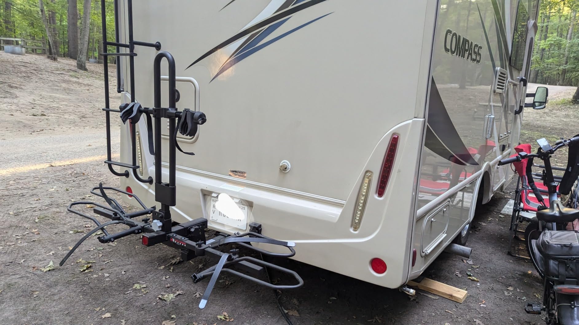 Hollywood RV Rider Hitch Bike Rack for 2 E-Bikes up to 80 lbs Each - Premium Electric Bike Rack for RV, Fifth Wheel, Flat Towed Vehicle - Durable for Standard and Fat Tire Bikes customer photo 1