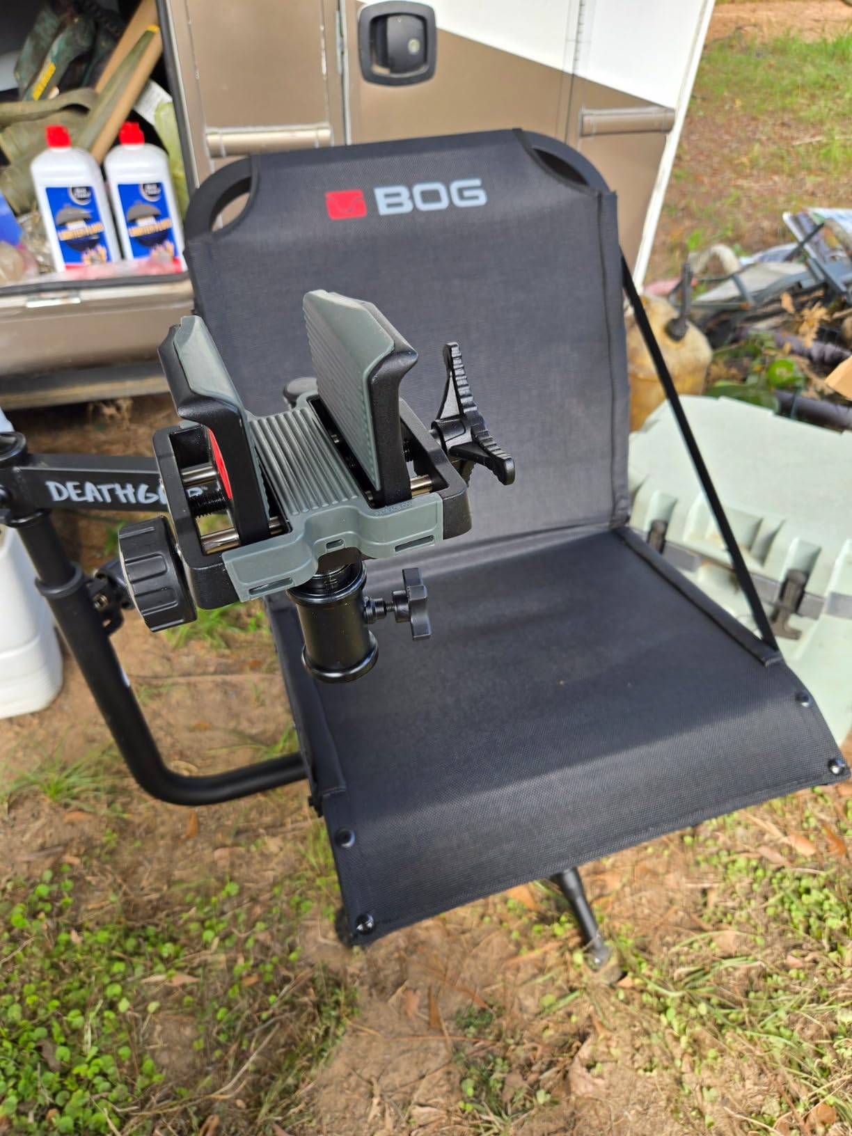 BOG DeathGrip 360 Chair with Lightweight Aluminum Construction, 4 Extendable Legs, DeathGrip Universal Gun Rest, 360 Adjustable Pivoting Seat, and Hands-Free Use During Hunting, Shooting, and Outdoors customer photo 1