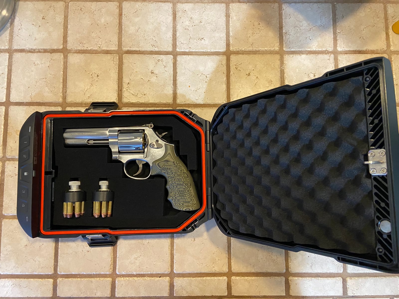 VAULTEK LifePod 20 Full-Size Lockable Weatherproof Case with Built-in Lock, Steel Security Cable, & TSA Handgun Case or Car Safe, Portable Travel Pistol Safe/Covert Black customer photo 1