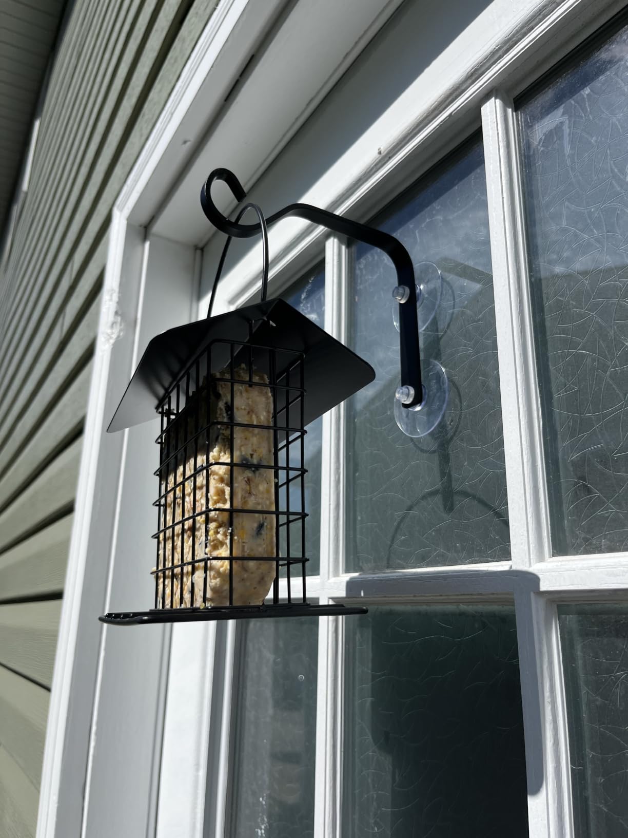 winemana Suet Feeder for Outside Hanging, Metal Suet Cake Holder Squirrel Proof, Weatherproof Bird Feeders for Wild Birds Woodpecker, Single Suet Cage for Outdoor Garden customer photo 2
