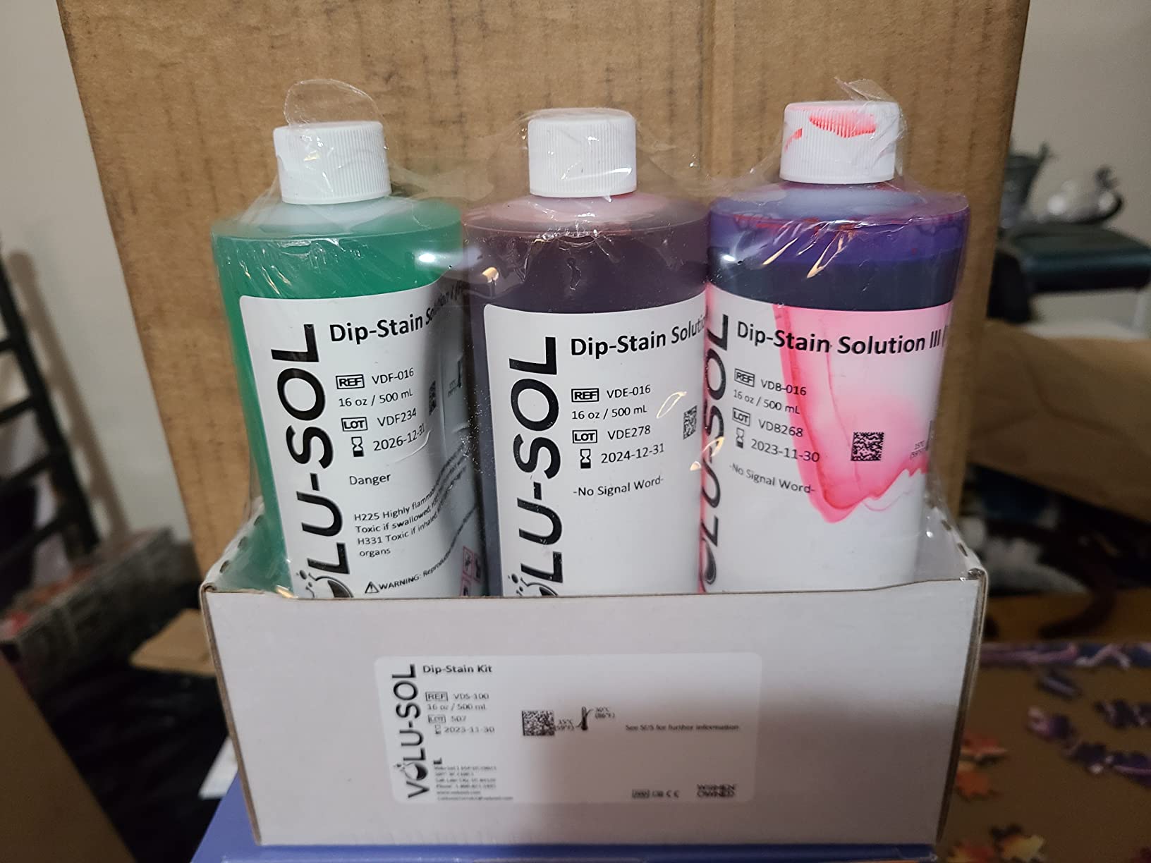 Volu-Sol Dip-Stain Microscope Stain Kit for Blood Smears & Cytology | 3-Step Quick Dip Staining Kit With Fixative, Eosin & Methylene Blue Stains customer photo 1