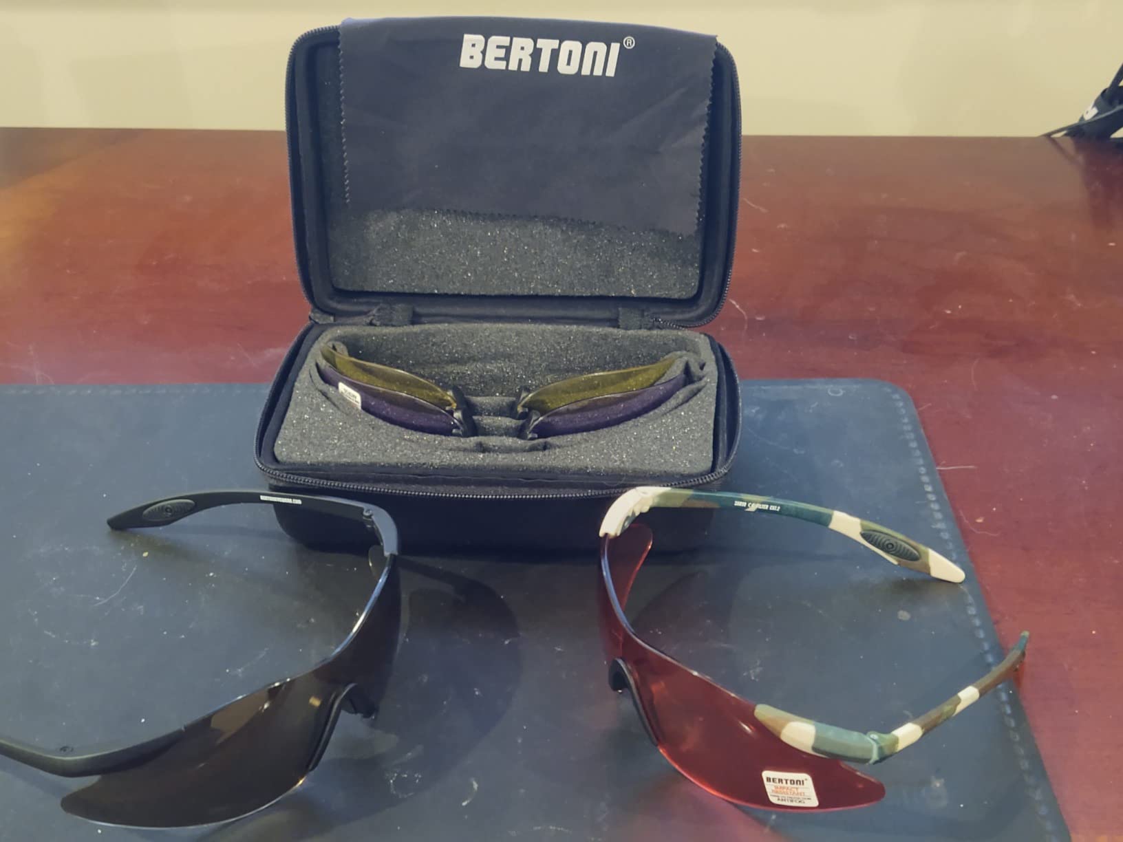Bertoni Shooting Glasses with 4 Interchangeable AntiFog Lenses Carrying Case and Additional Arms - SH890 Italy Tactical Protective Trap Safety Glasses customer photo 1