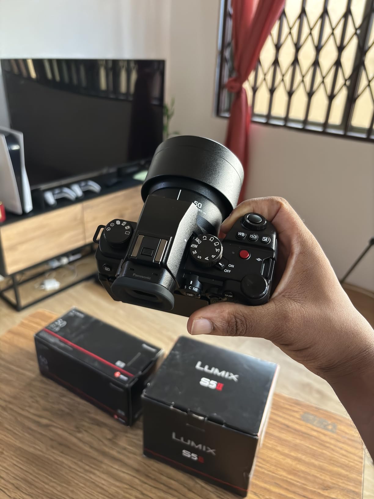 Panasonic LUMIX S Series Camera Lens, 50mm F1.8 L-Mount Interchangeable Lens for Mirrorless Full Frame Digital Cameras, S-S50 Black customer photo 2