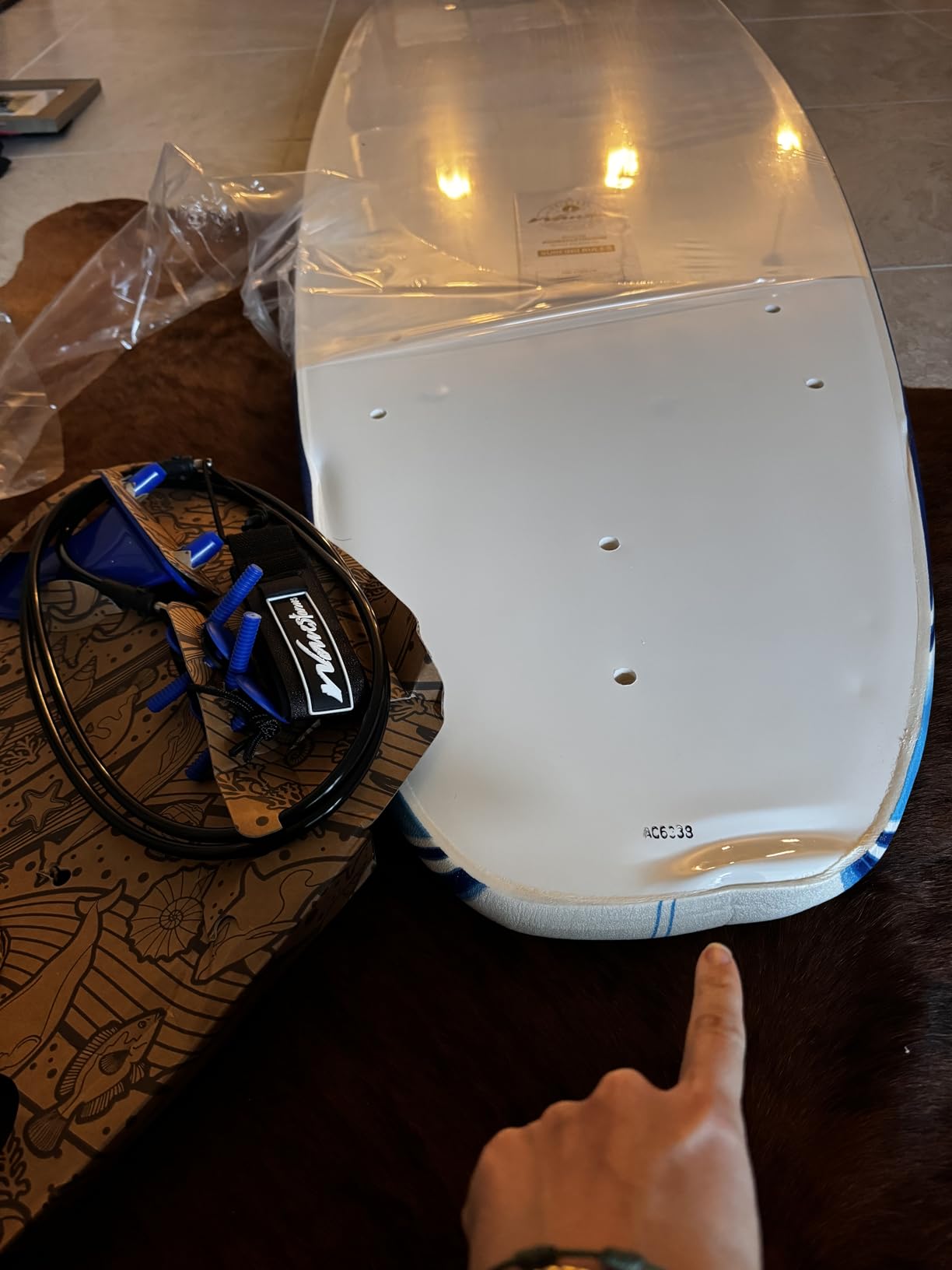 Wavestorm - Classic Soft Top Foam 7ft Surfboard Surfboard for Beginners and All Surfing Levels Complete Set Includes Leash and Multiple Fins Heat Laminated, Blue Pinline (AZ22-WSSF700-PIN) customer photo 1