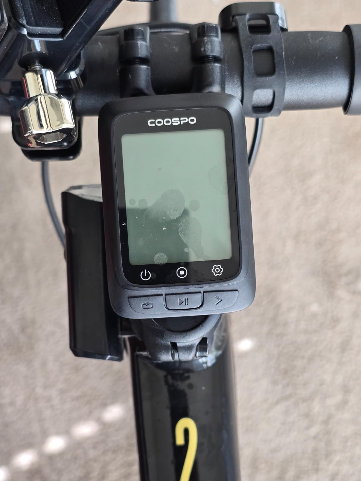 COOSPO Wireless Cycling Computer GPS with 2.4 LCD Screen, Bike Speedometer with Auto Backlight IP67 customer photo 2