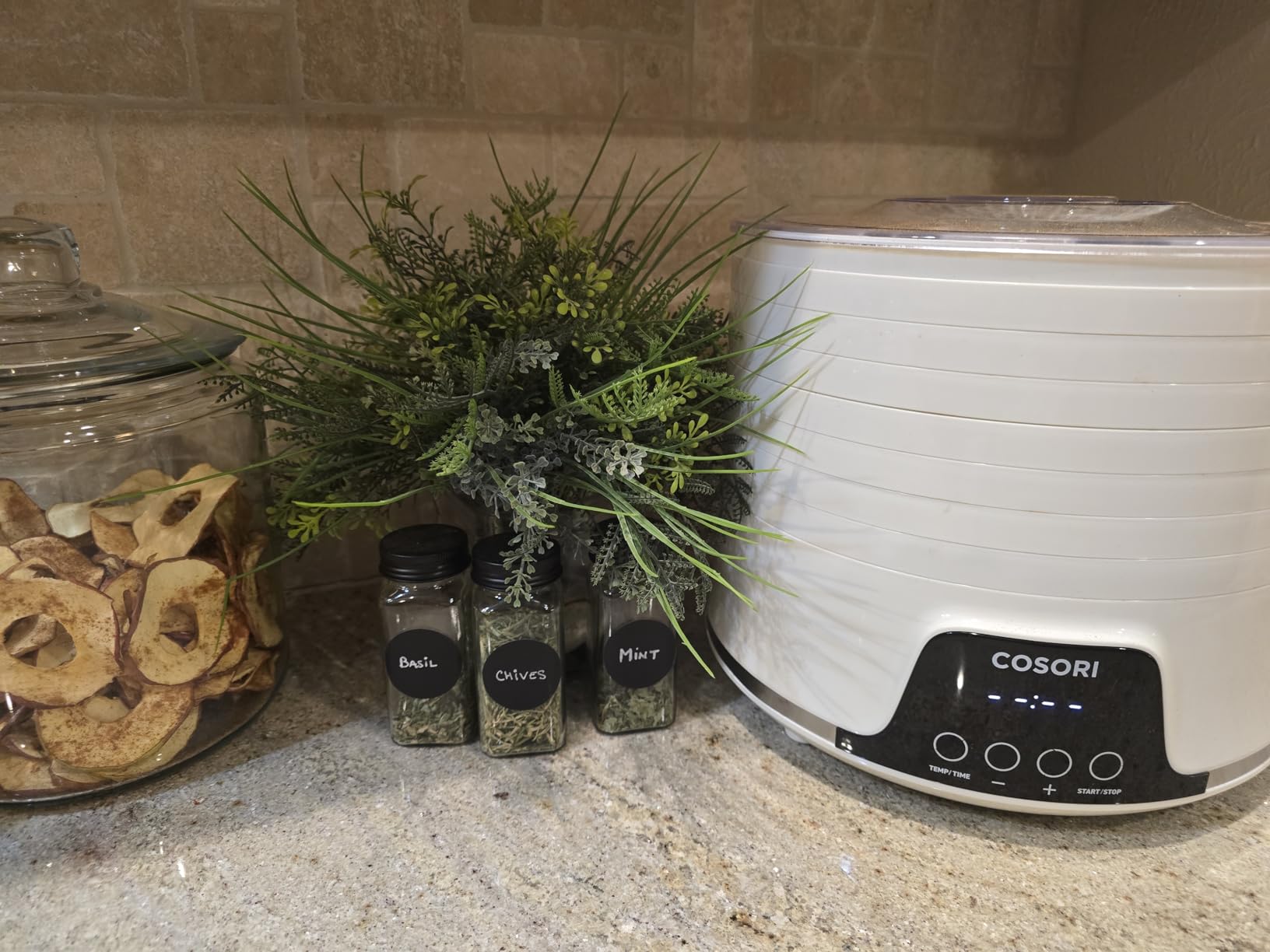 Cosori Food Dehydrator, 5 BPA-Free Trays, 165°F Temperature Control, 350W customer photo 1