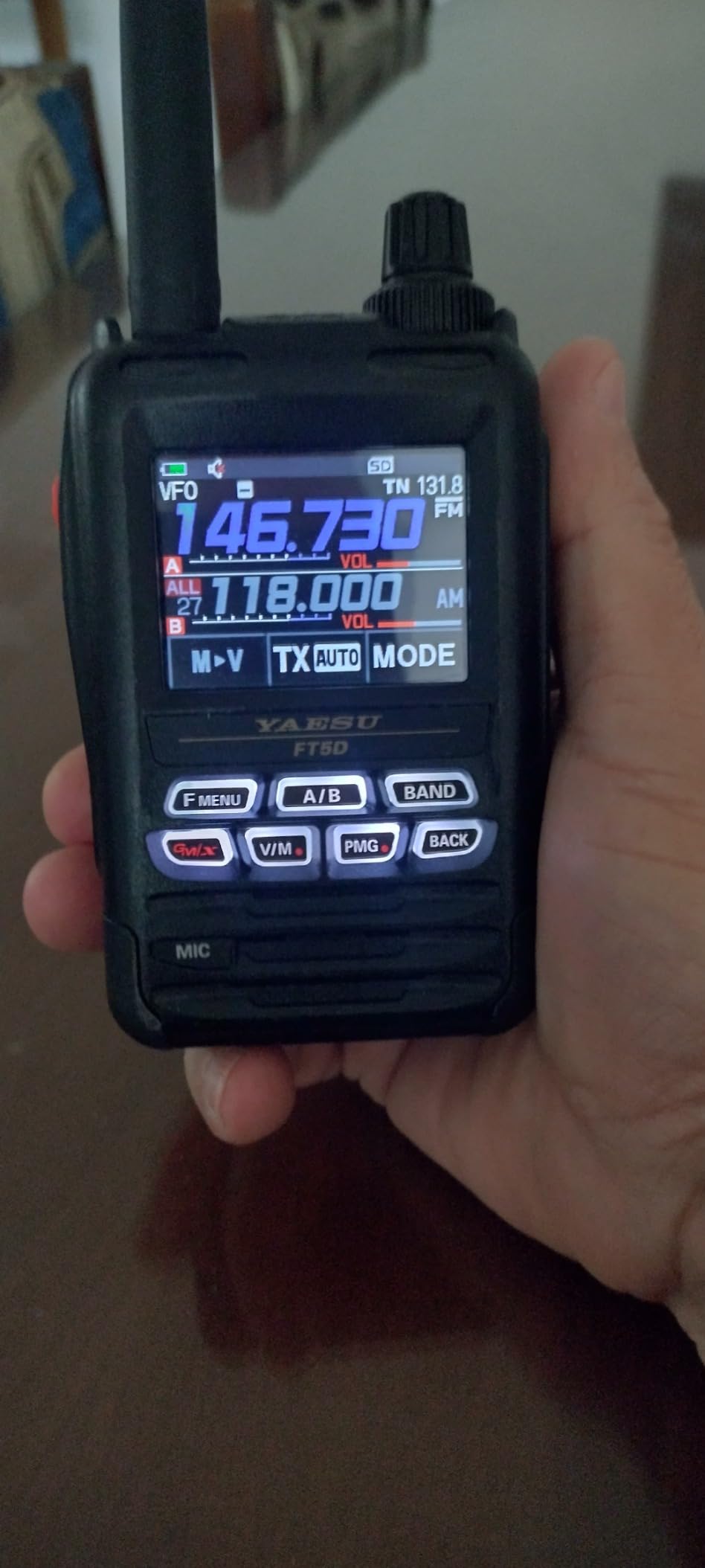 Yaesu FT-5DR C4FM/FM 144/430MHz Dual Band 5W Digital Transceiver with Touch Screen Display Black customer photo 1