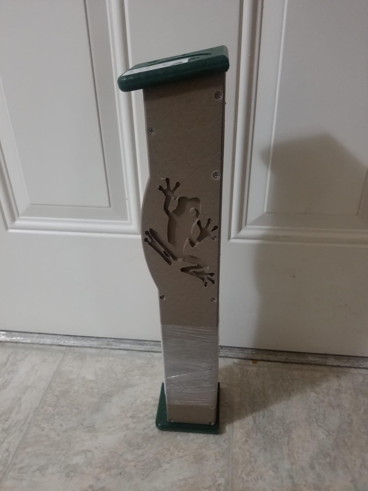 JCS Wildlife Deluxe Poly Lumber Tree Frog House - Attract Many Species of Tree Frogs - Made in the USA (Green Body/Brown Roof) customer photo 1