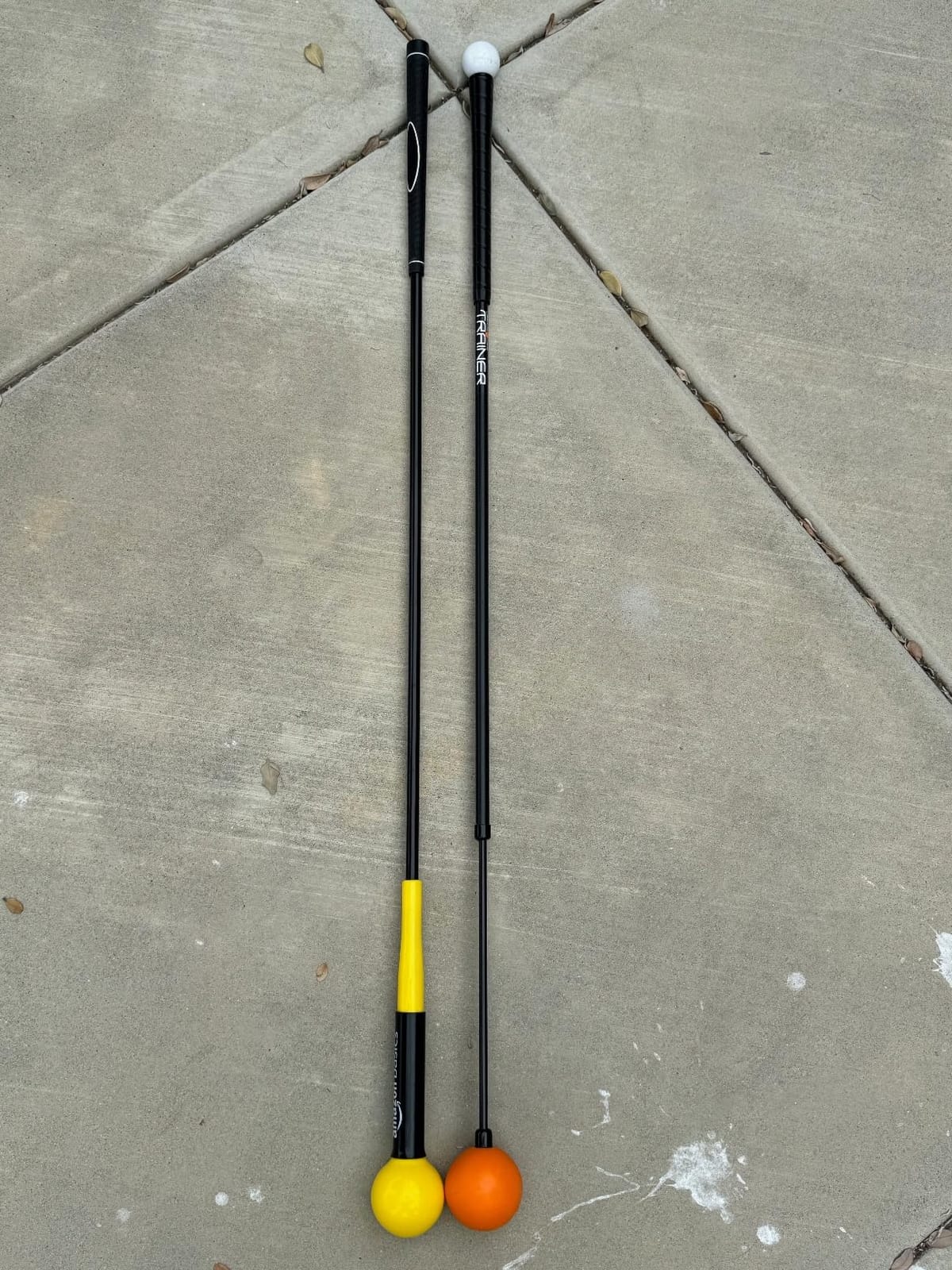 Amazon Basics Golf Swing Trainer Aid and Warm-Up Practice Stick for Grip, Balance, Distance and Power Training customer photo 2