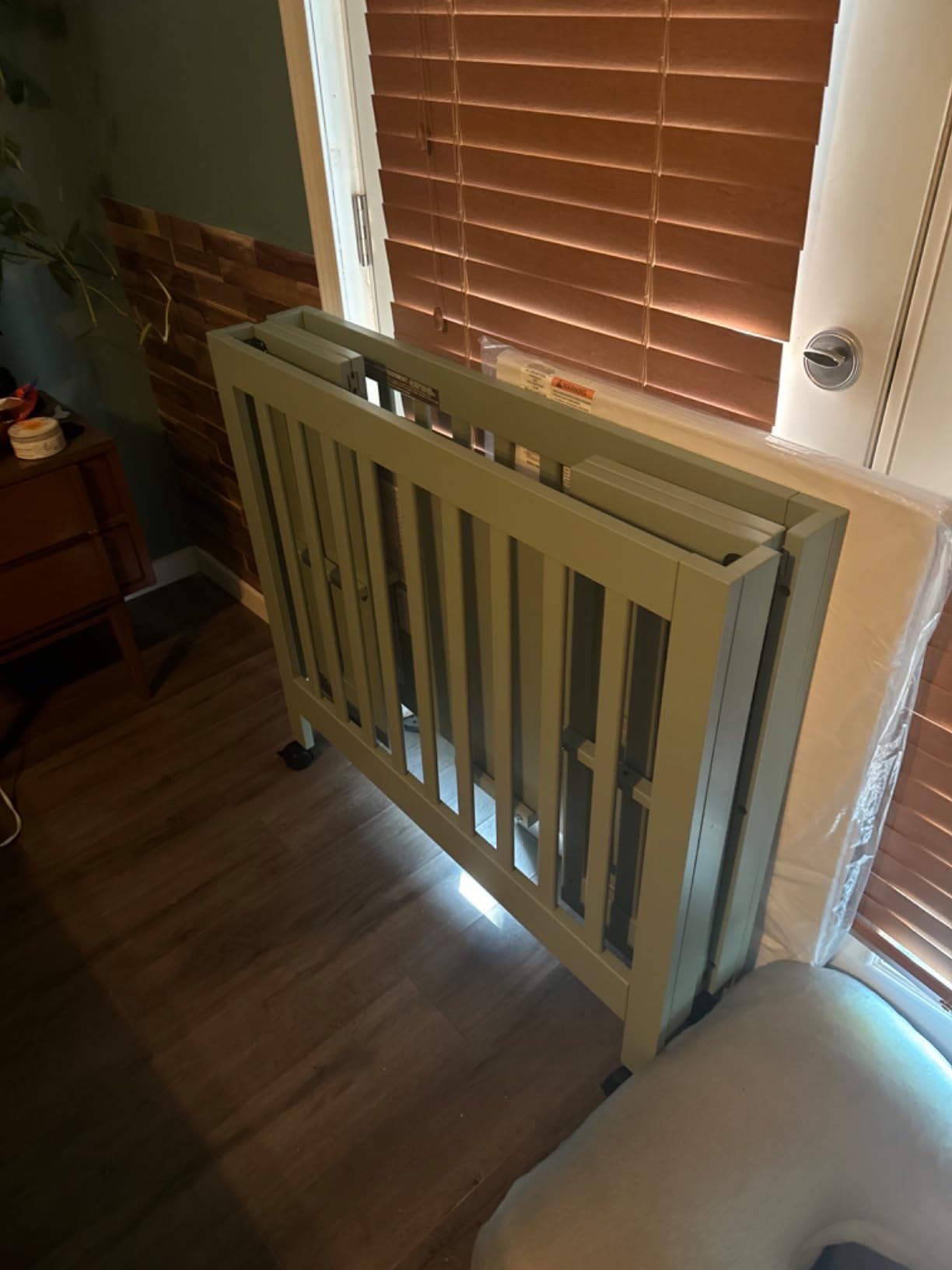 Babyletto Origami Mini Portable Crib, GREENGUARD Certified, Light Sage customer photo 2